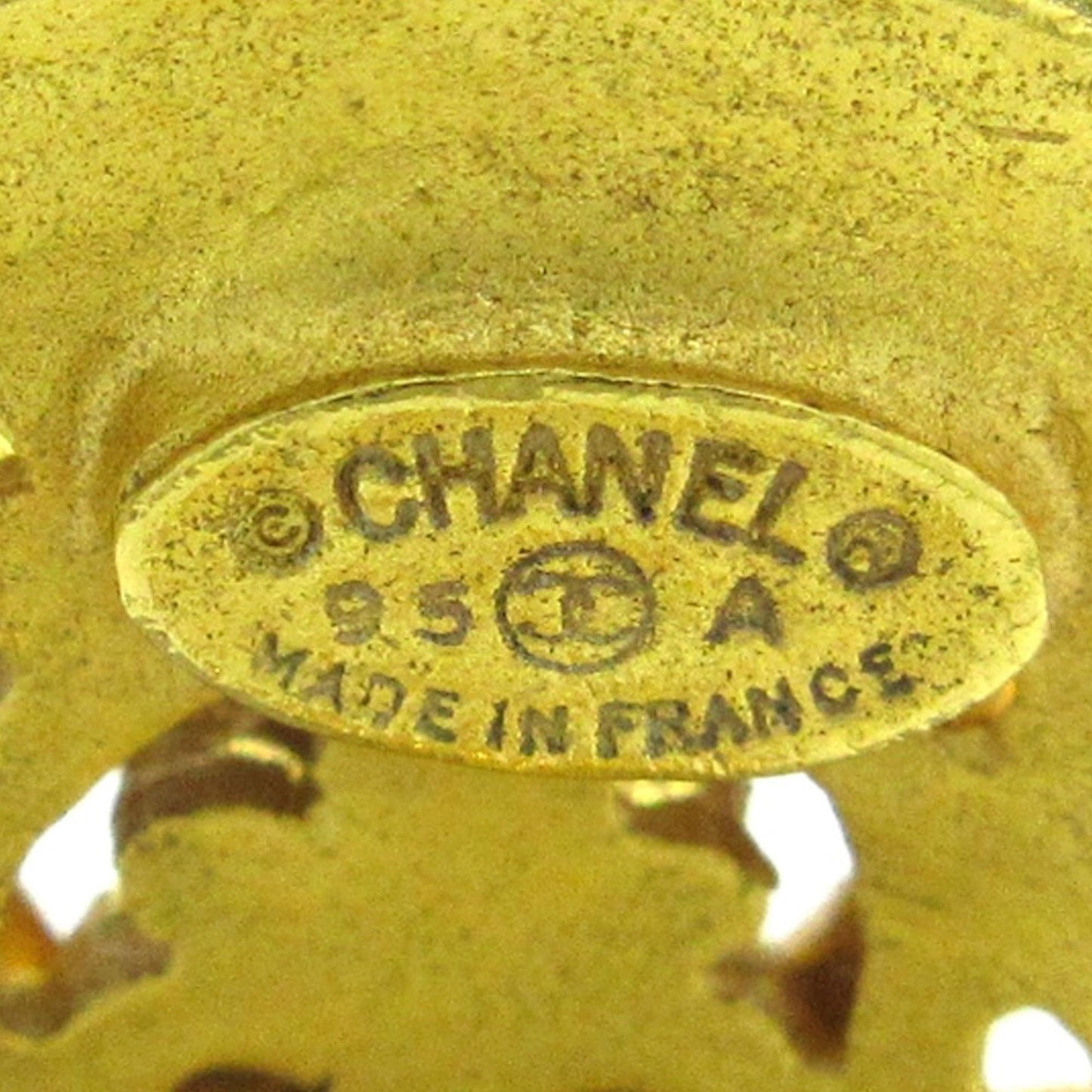Chanel CC Clip On Earrings (SHG-cIHDMO)