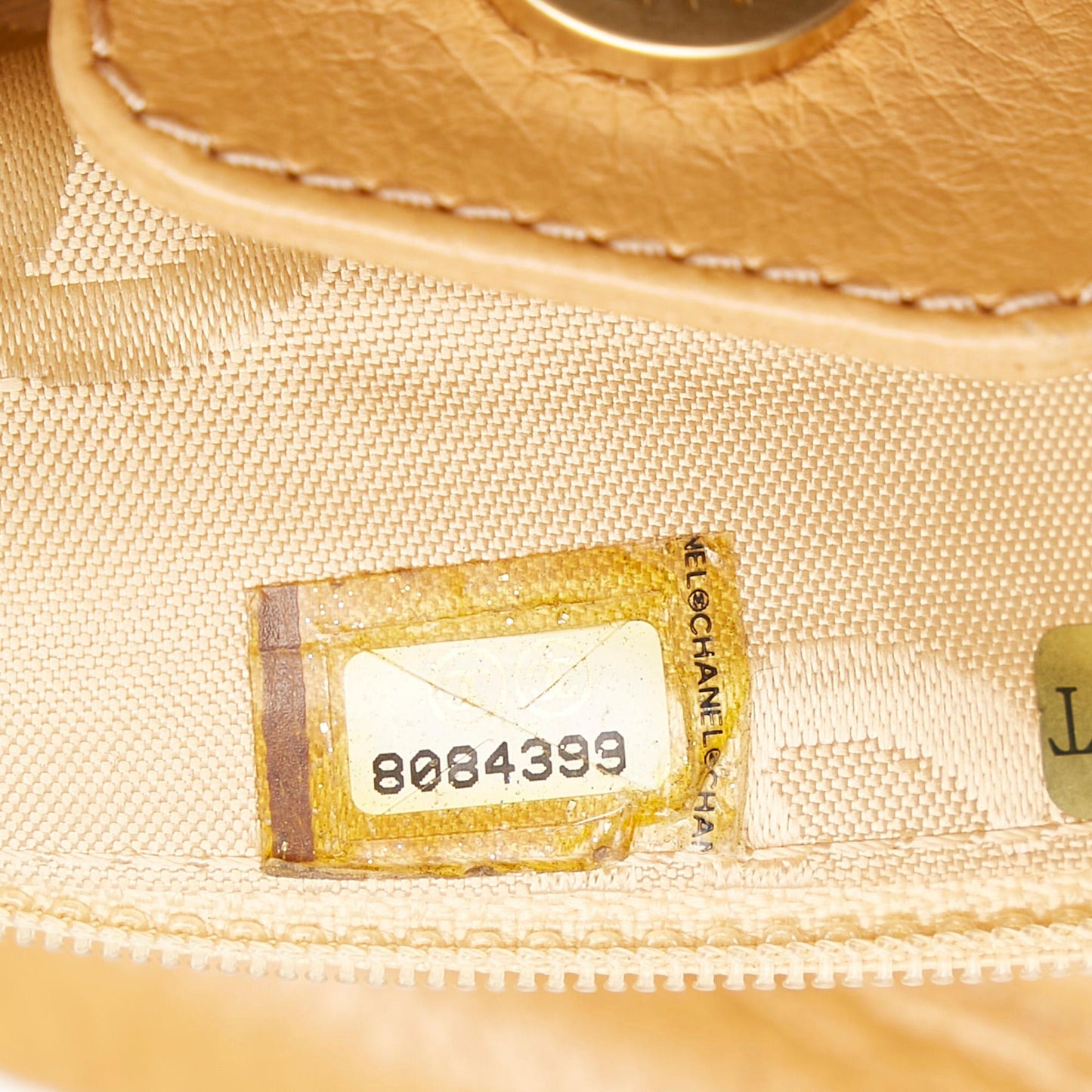 Chanel CC Handbag (SHG-f64EKS)