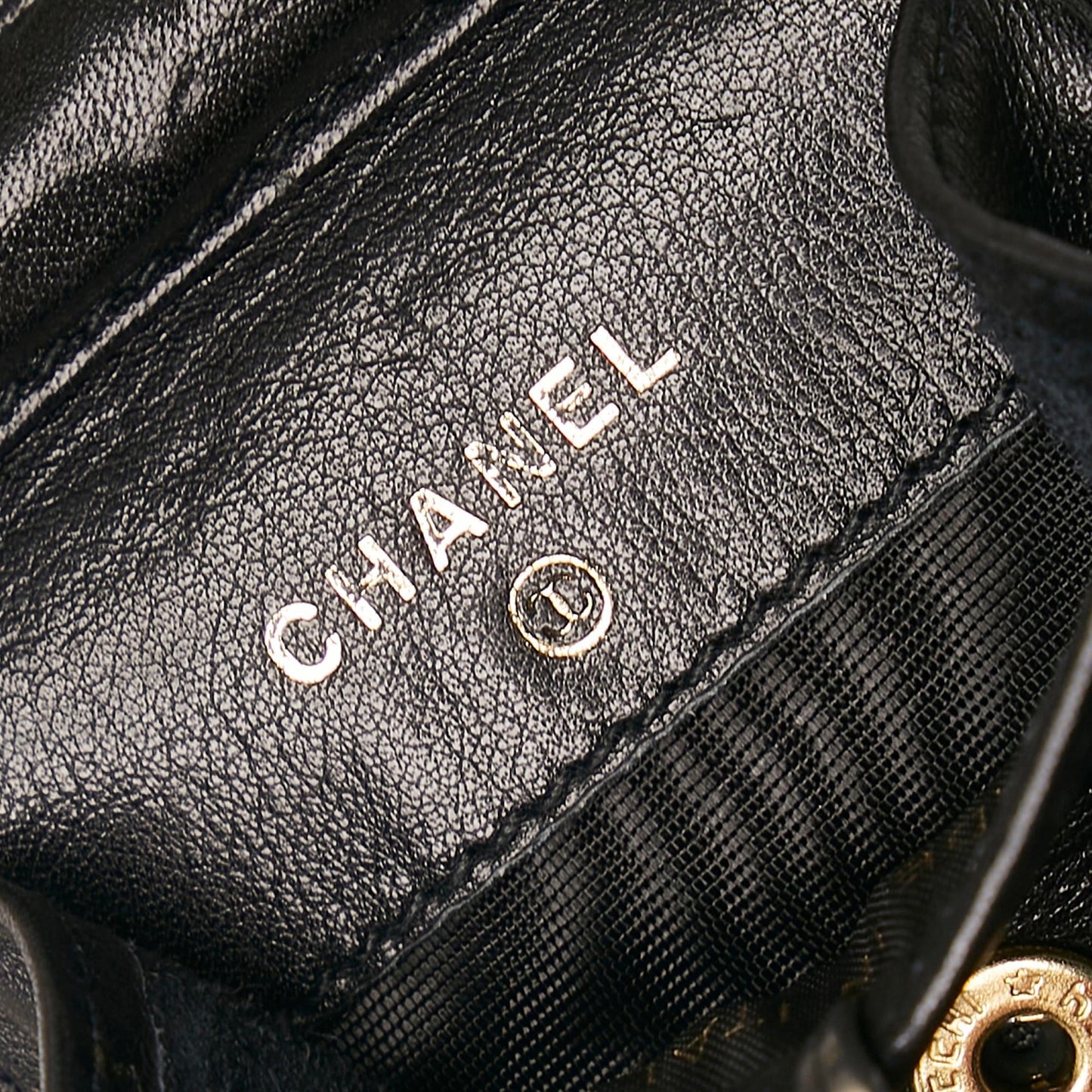 Chanel CC Lambskin Leather Multi Case (SHG-34250)