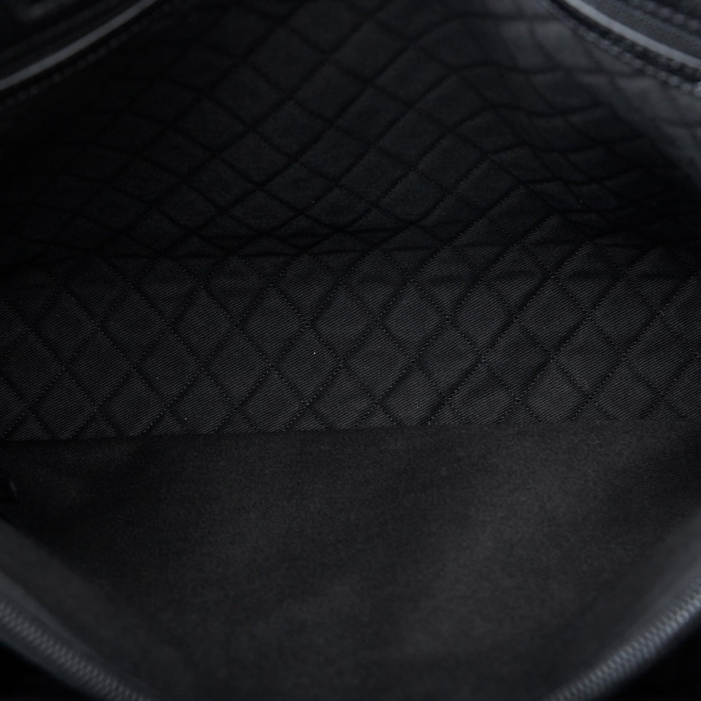 Chanel CC Perforated Tote (SHG-XVBWdn)