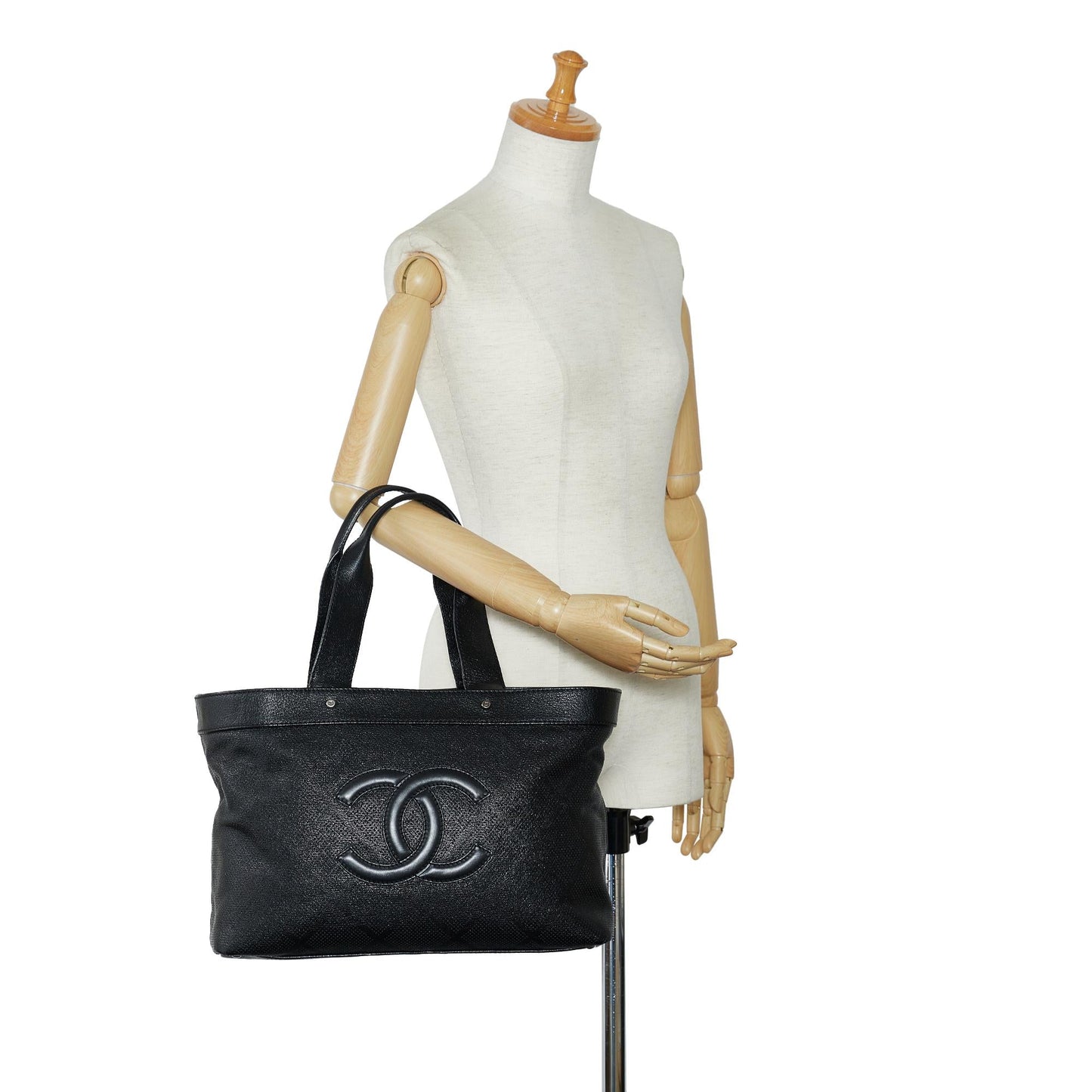 Chanel CC Perforated Tote (SHG-XVBWdn)
