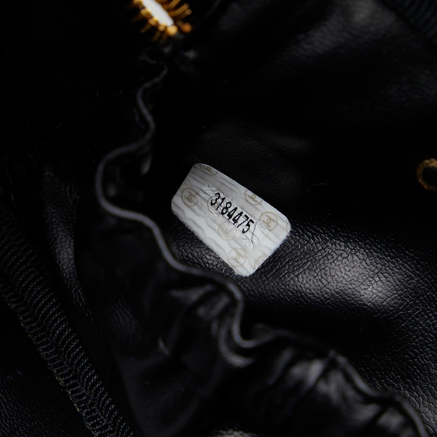 Chanel CC Vanity Bag (SHG-4hIqPQ)