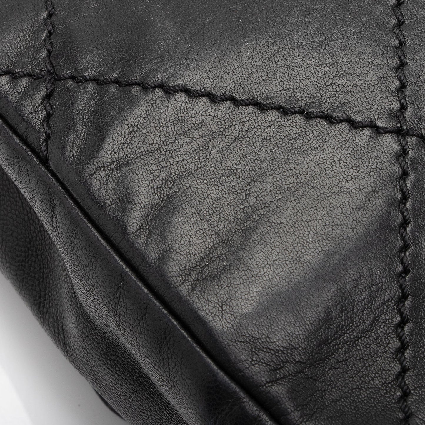 Chanel Calfskin Oversized Quilted CC Small Flap Bag (SHF-FRyV1T)
