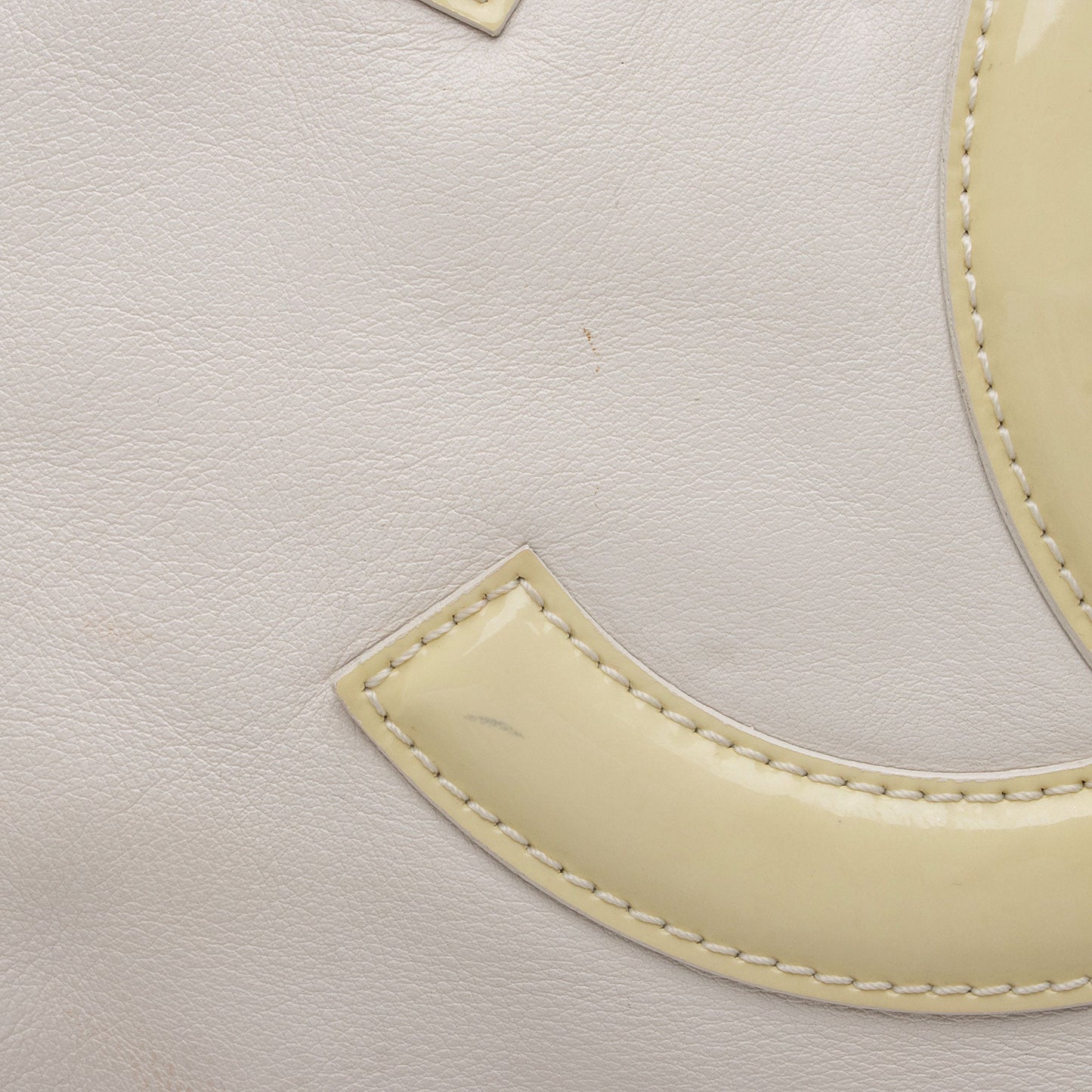 Chanel Calfskin Modern Chain CC Large Tote (SHF-ovDAqu)