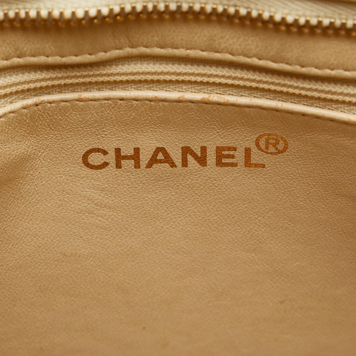 Chanel Caviar Medallion Tote (SHG-QFus9i)