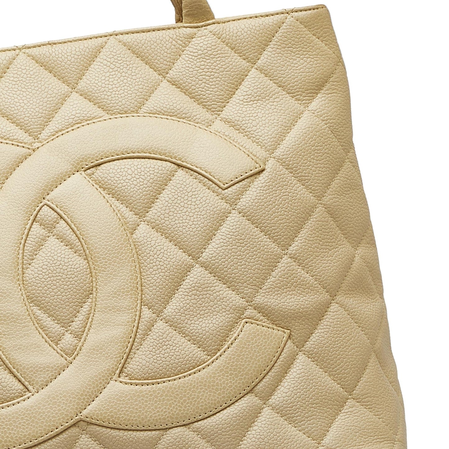 Chanel Caviar Medallion Tote (SHG-QFus9i)