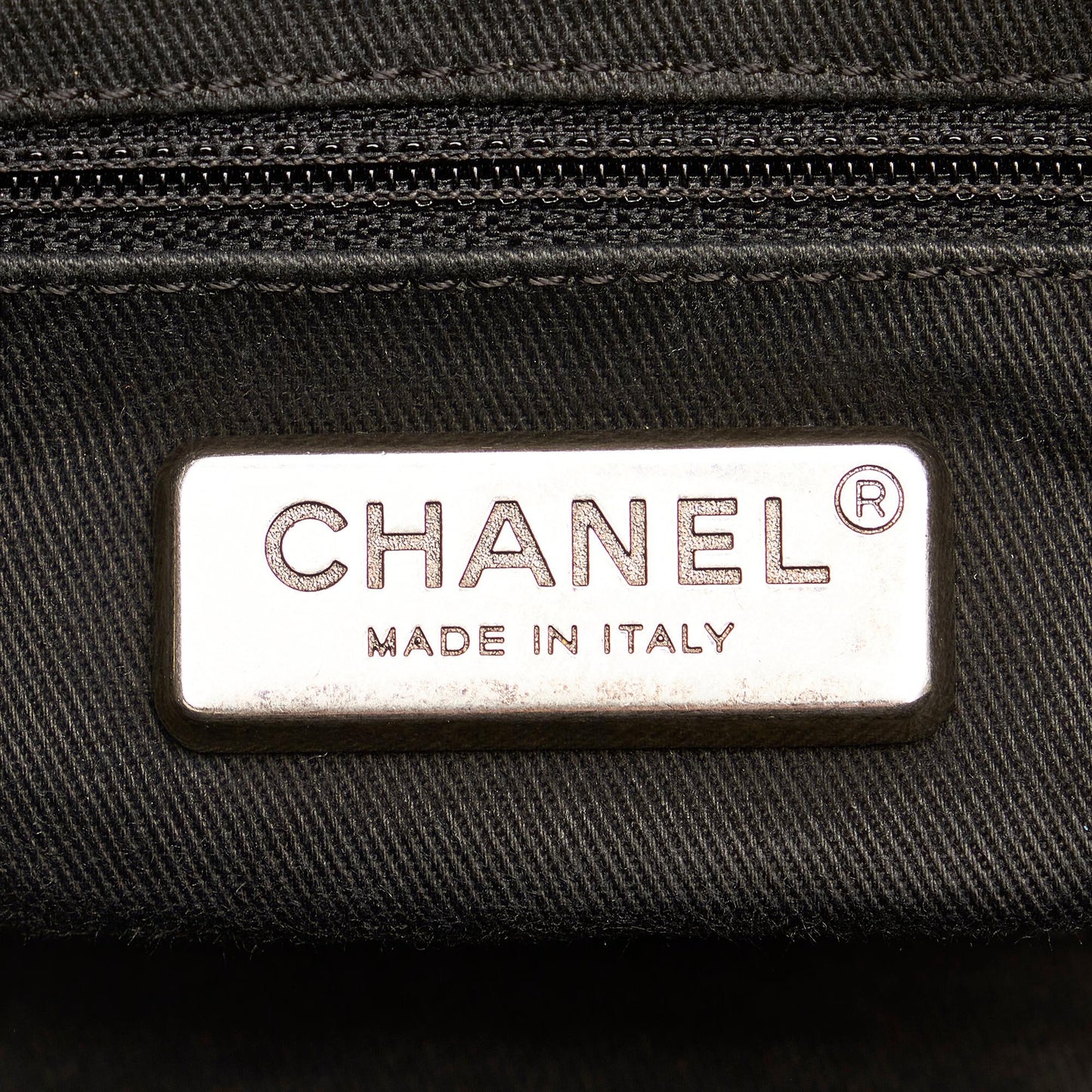 Chanel Caviar Outdoor Ligne Doctor Bag (SHG-XlnnGw)