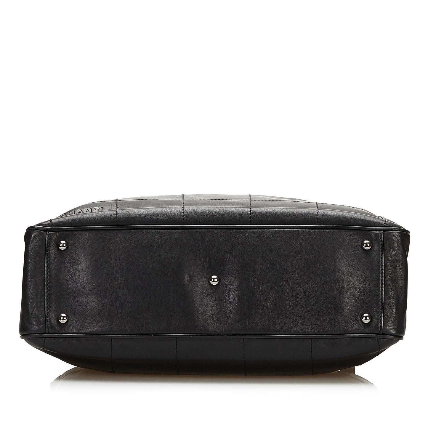 Chanel Chocolate Bar Leather Handbag (SHG-35793)