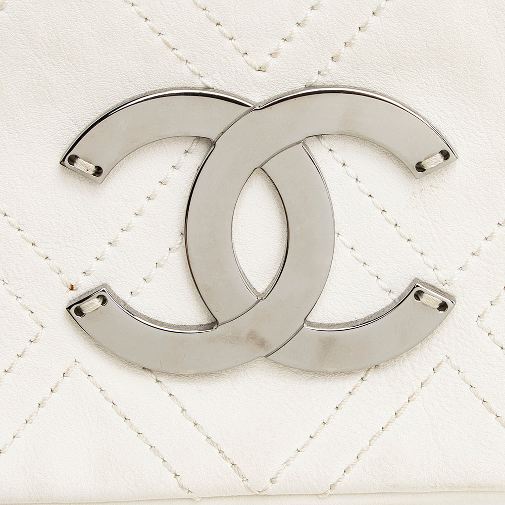 Chanel Leather Diamond Stitched Accordion Flap Shoulder Bag (SHF-19723)