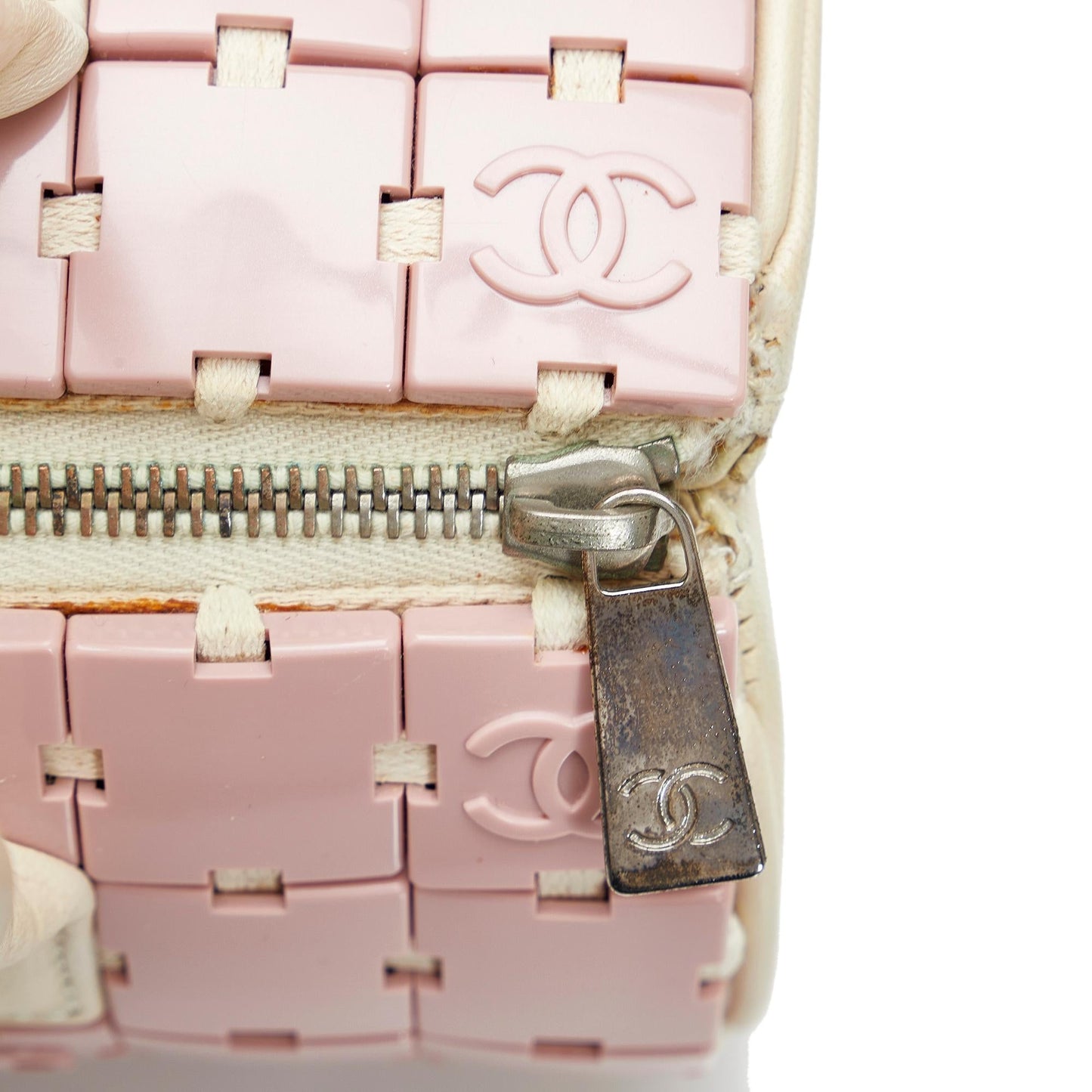 Chanel Lucite Puzzle Barrel Handbag (SHG-FENZ2D)