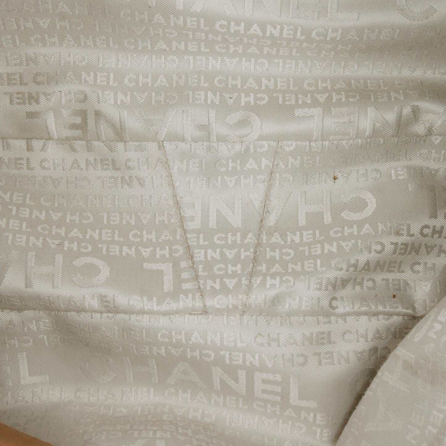Chanel Luxe Ligne Hobo (SHG-nRec4T)