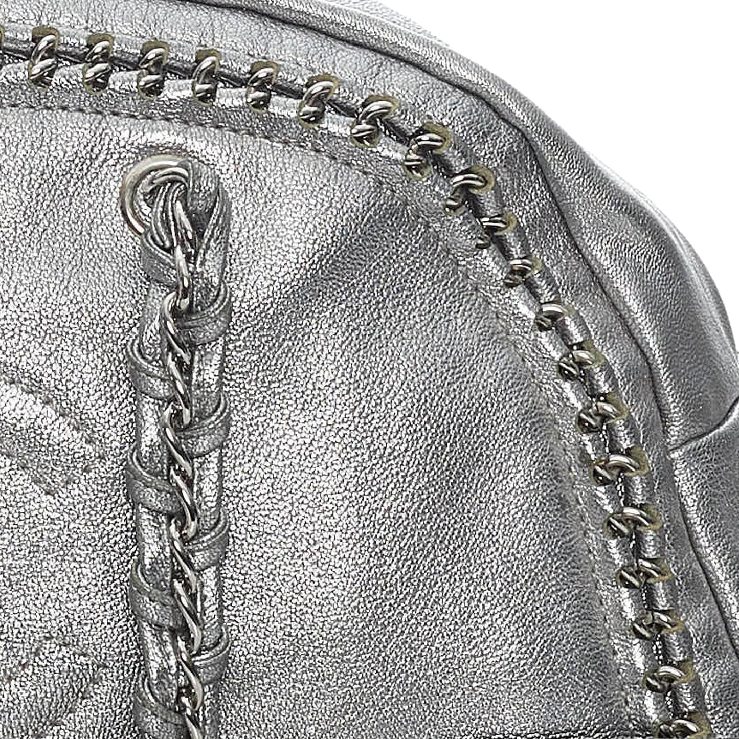 Chanel Luxe Ligne Leather Handbag (SHG-32626)