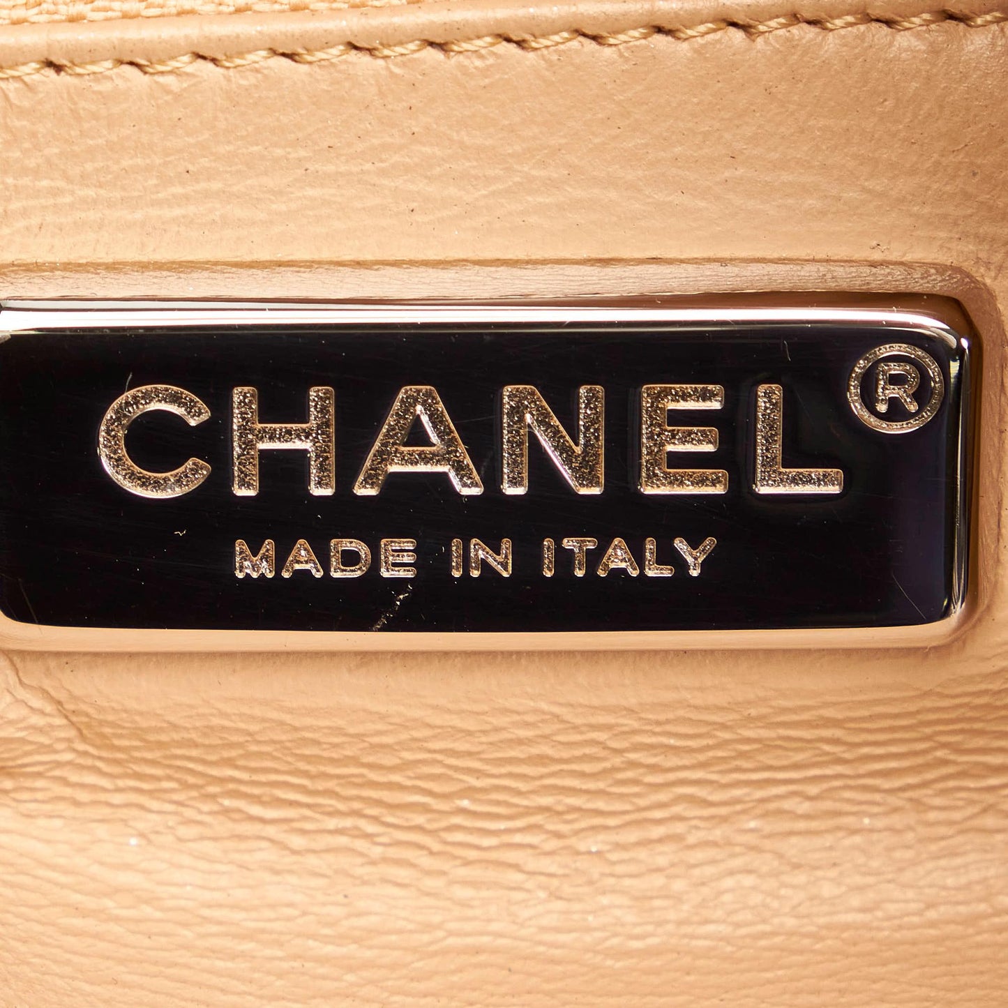 Chanel Luxe Ligne Leather Handbag (SHG-32626)