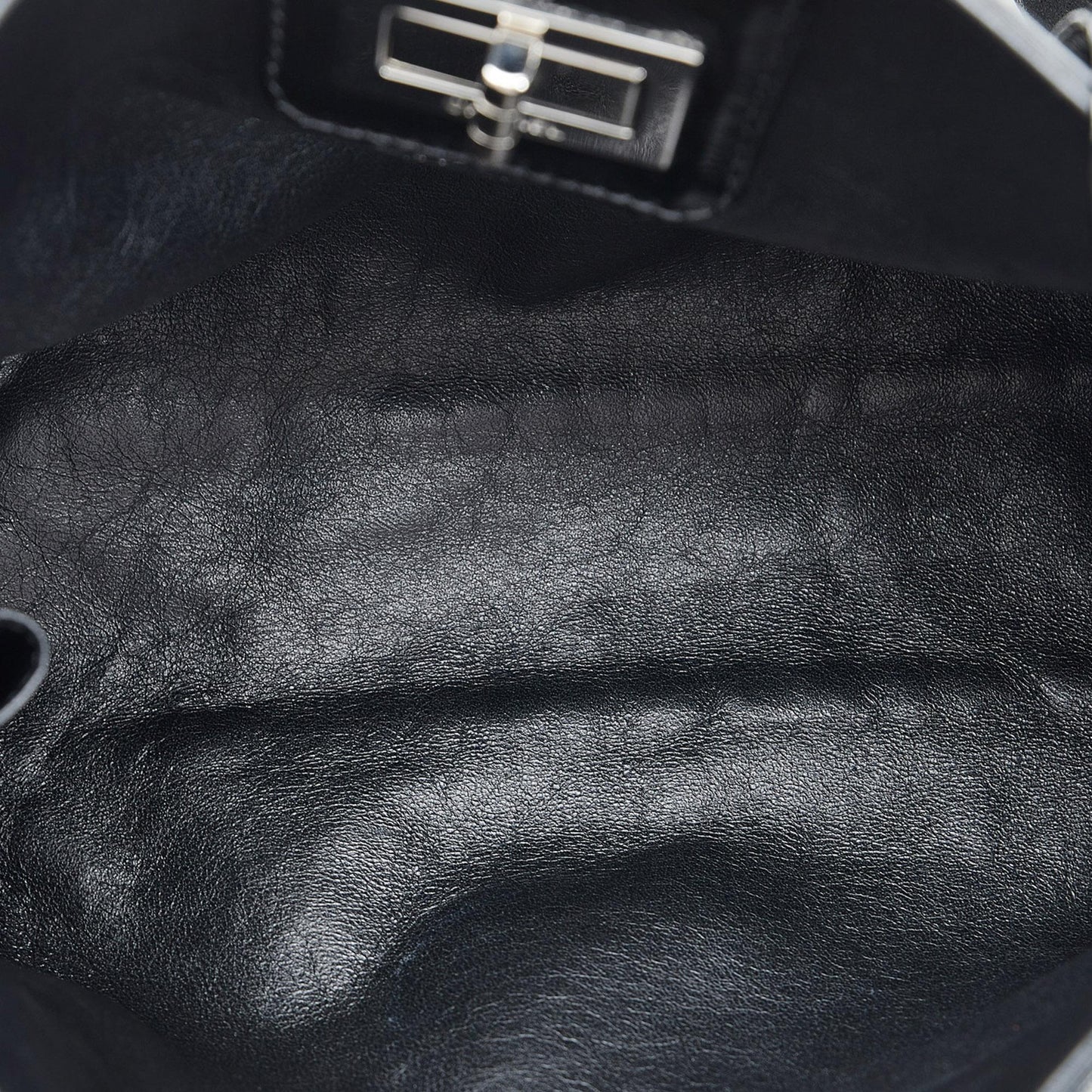 Chanel Mademoiselle Handbag (SHG-QJRzn8)