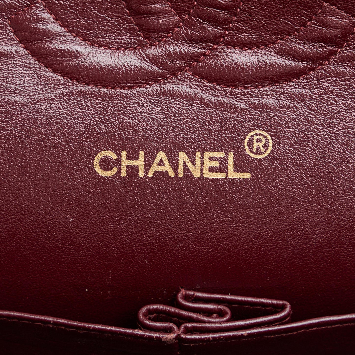 Chanel Medium Classic Lambskin Double Flap (SHG-QHtK2D)