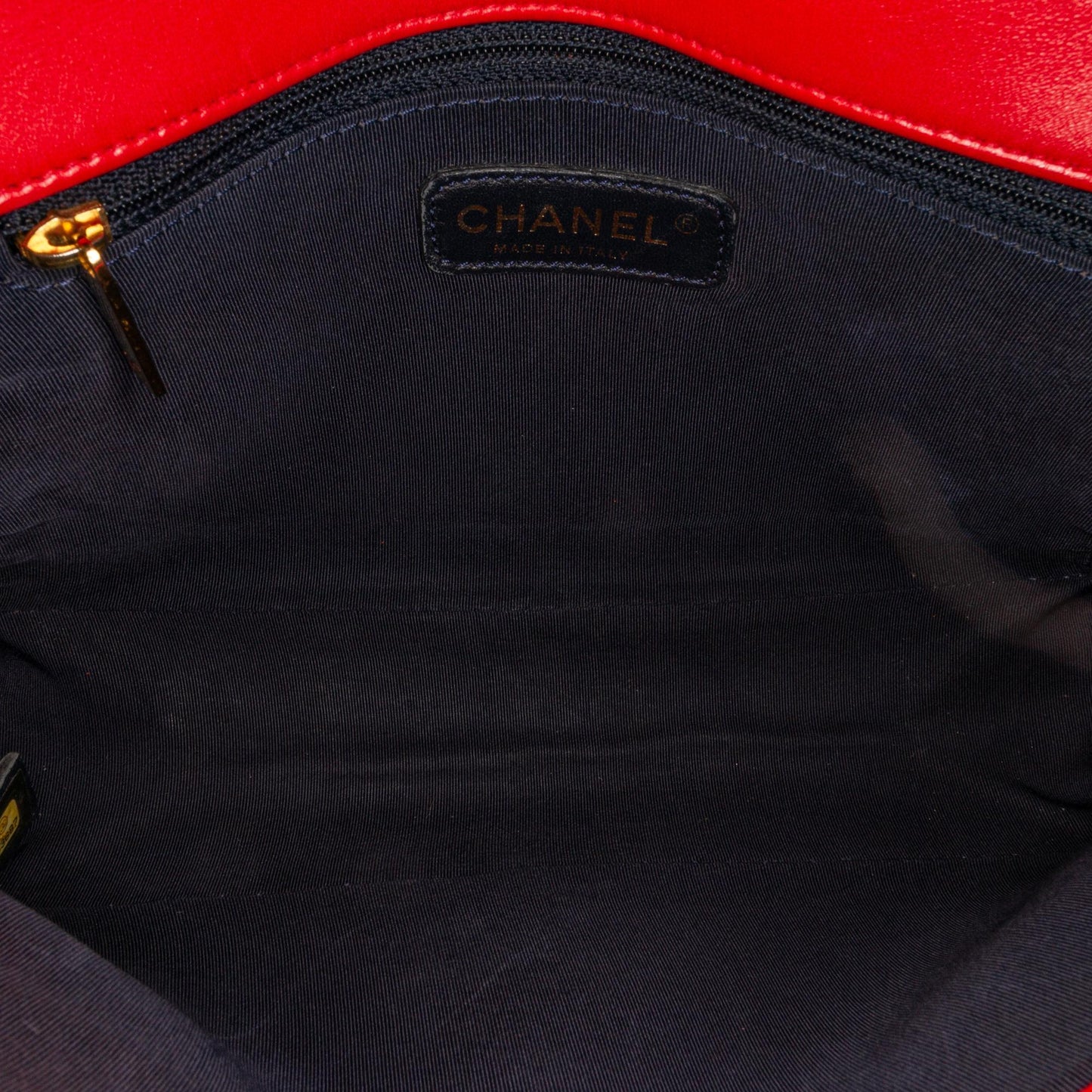 Chanel Medium Embossed Cube Boy Flap (SHG-FAdspW)
