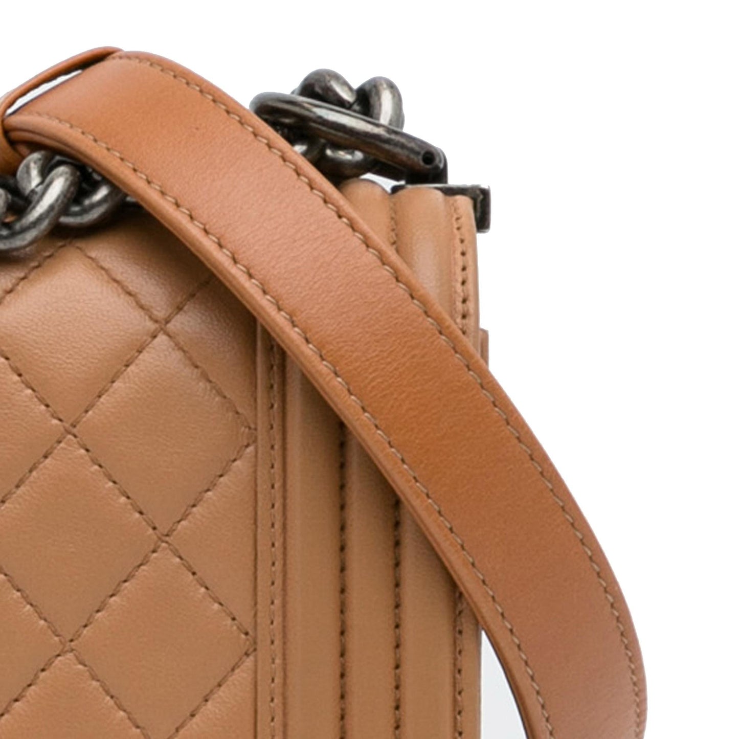 Chanel Medium Lambskin Boy Flap Bag (SHG-12u1uJ)