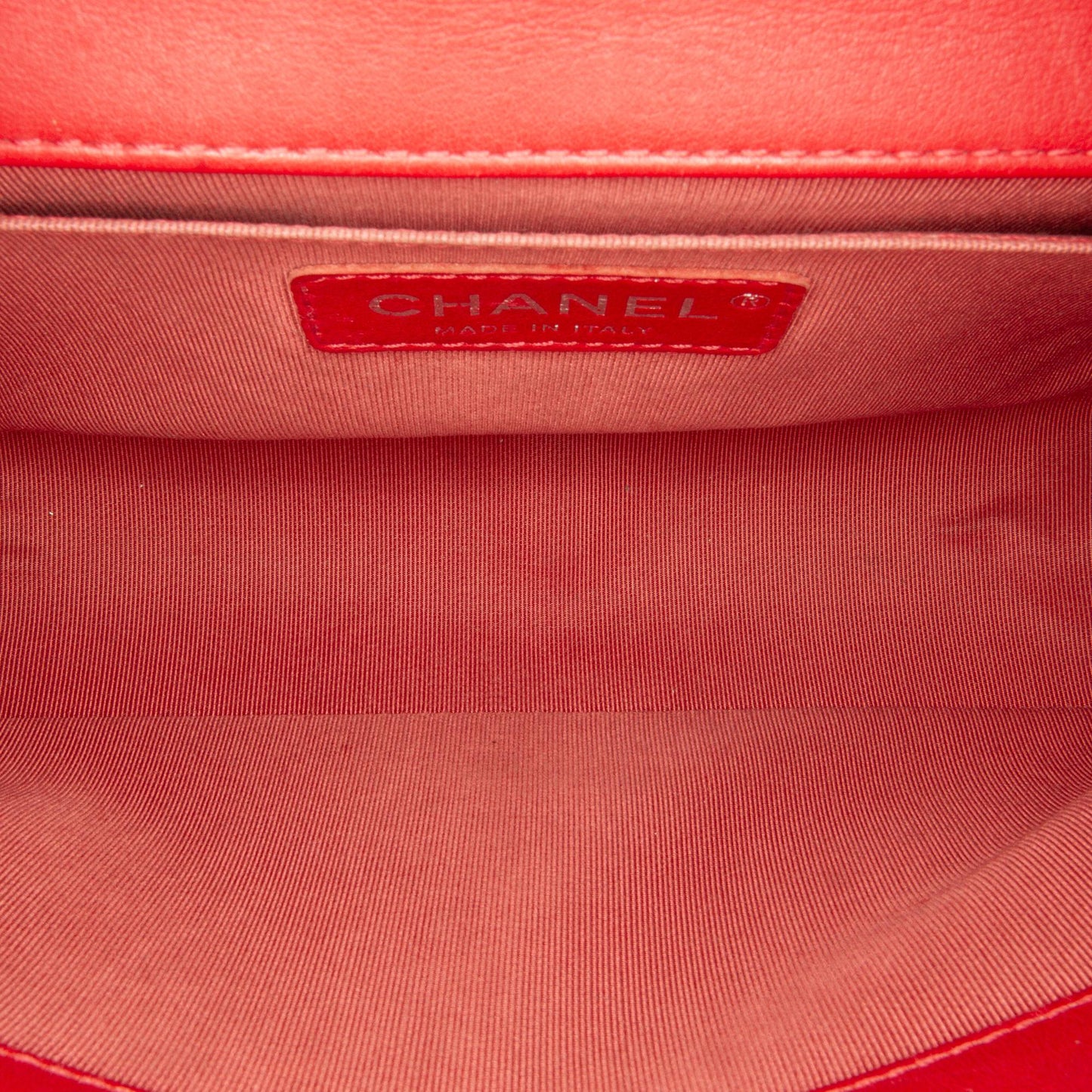 Chanel Medium Lambskin Boy Flap Bag (SHG-HGvn58)