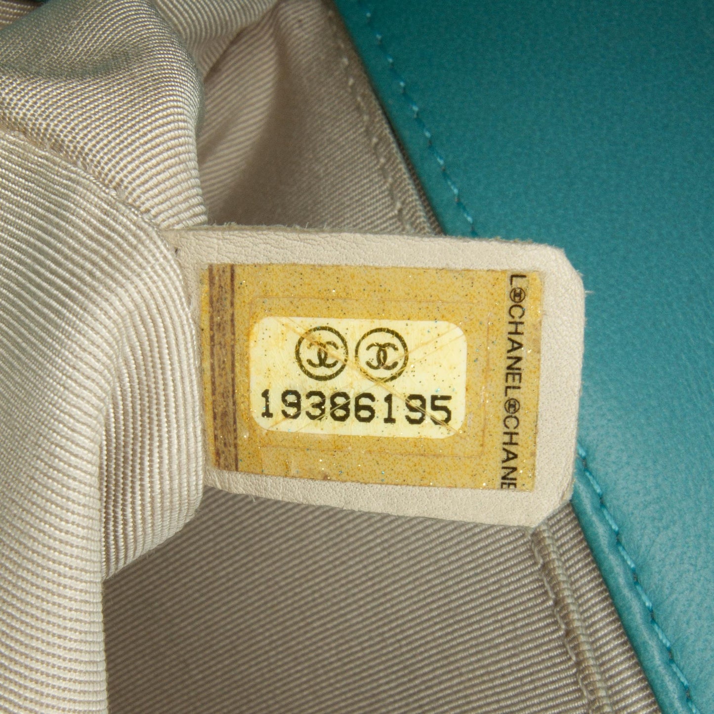 Chanel Medium Lambskin Boy Flap Bag (SHG-CQzfDs)