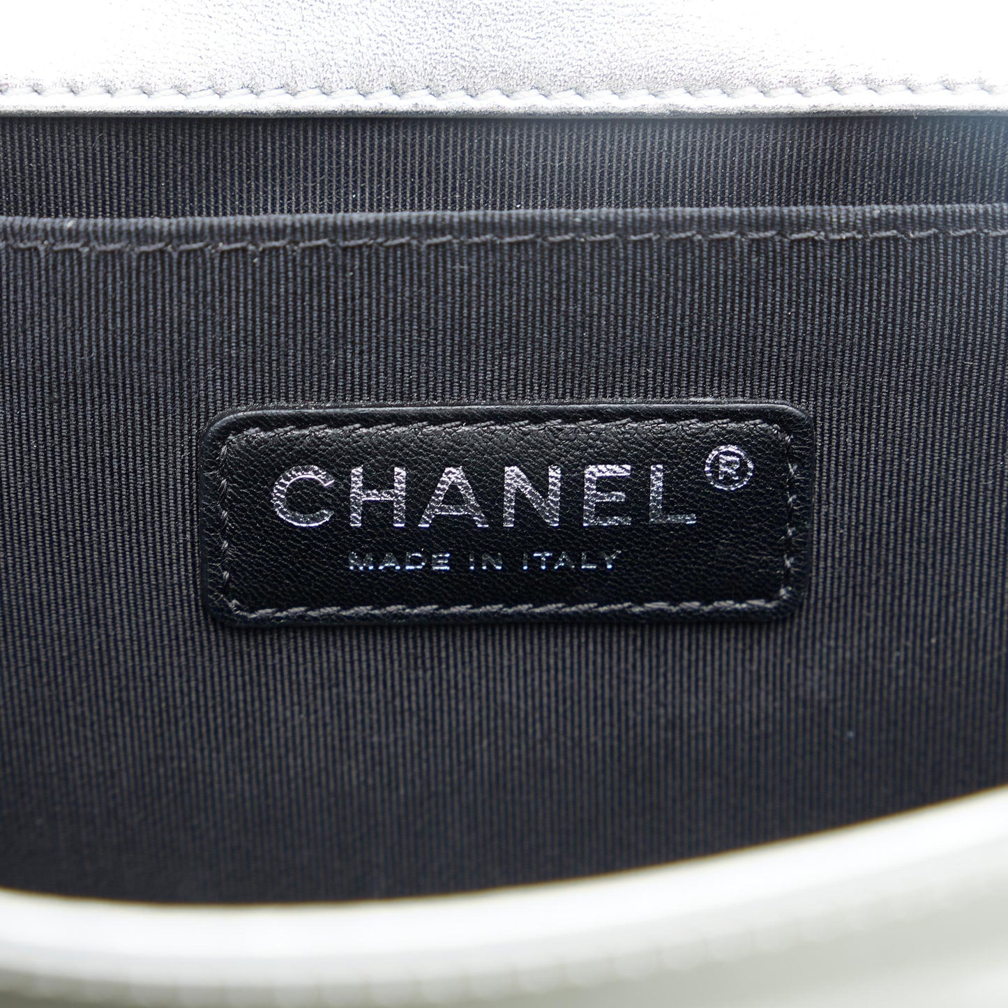 Chanel Medium Matelasse Bicolor Boy Flap (SHG-DtcdBd)