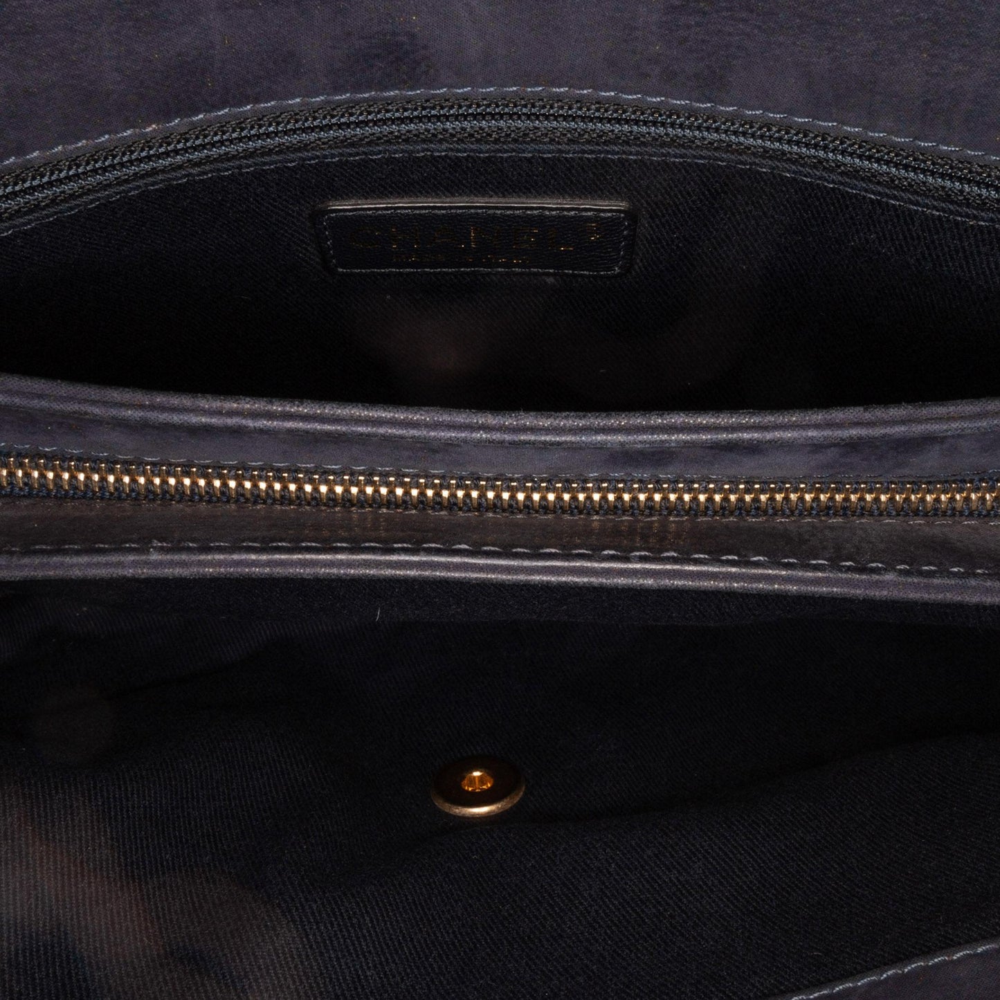 Chanel Metallic Stitch Flap (SHG-wBAD6E)