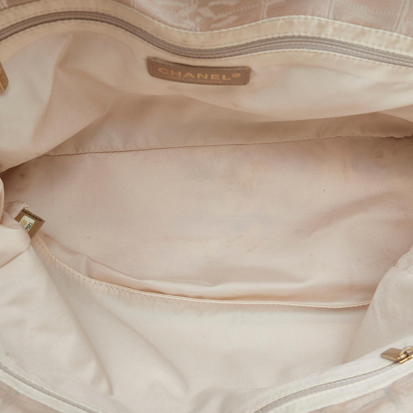 Chanel New Travel Line Tote Bag (SHG-sY11NP)