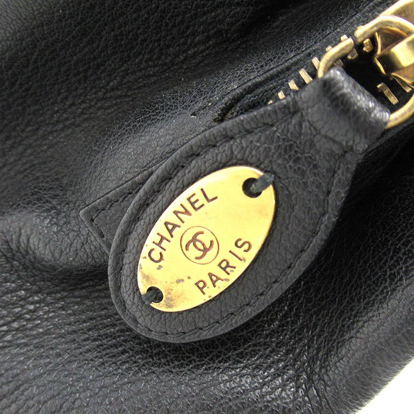 Chanel Patent Goatskin Paris Salzburg CC Eyelet Shoulder Bag (SHG-kMMOtX)