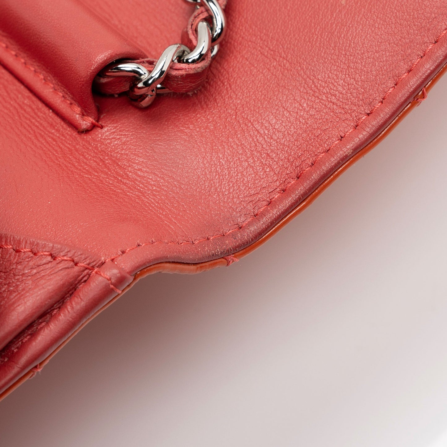Chanel Patent Leather Classic Wallet on Chain (SHF-JIB4Sf)