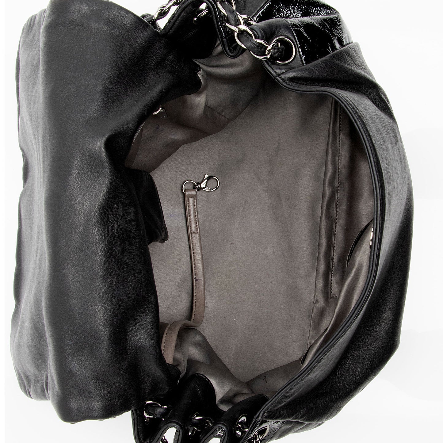 Chanel Patent Leather Lambskin Brooklyn Ligne CC Accordion Flap Bag (SHF-eIVXhx)