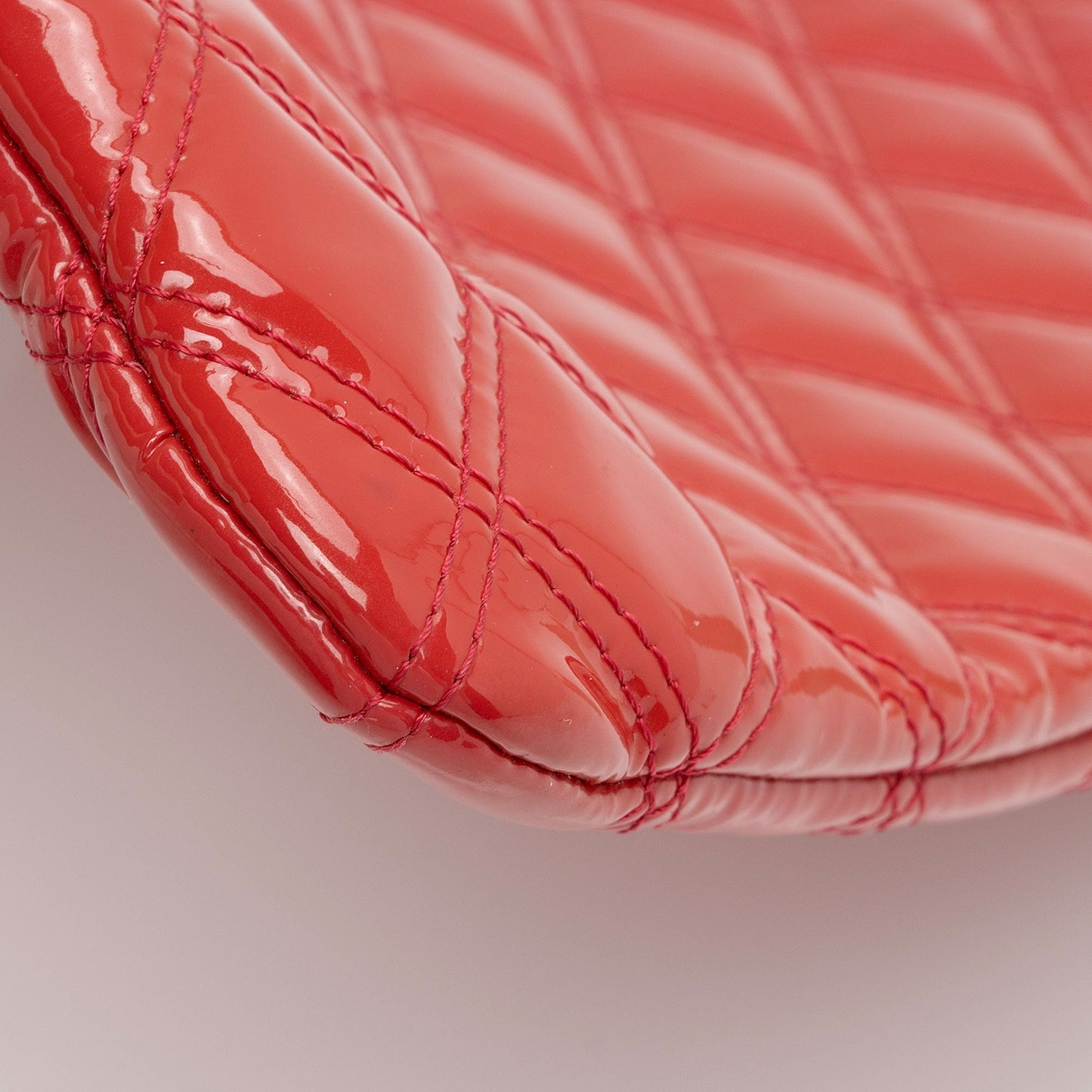 Chanel Patent Leather Medium O-Case (SHF-ZiSJ3V)