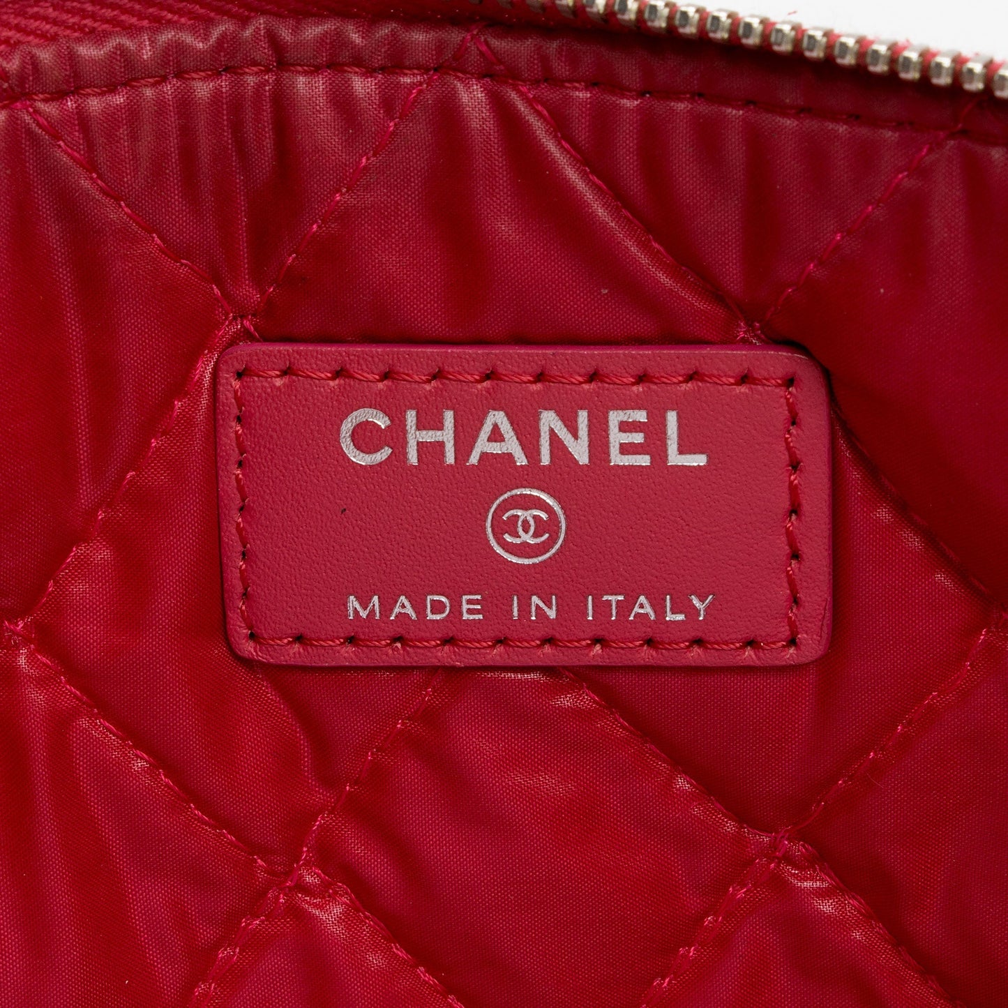 Chanel Patent Leather Medium O-Case (SHF-ZiSJ3V)