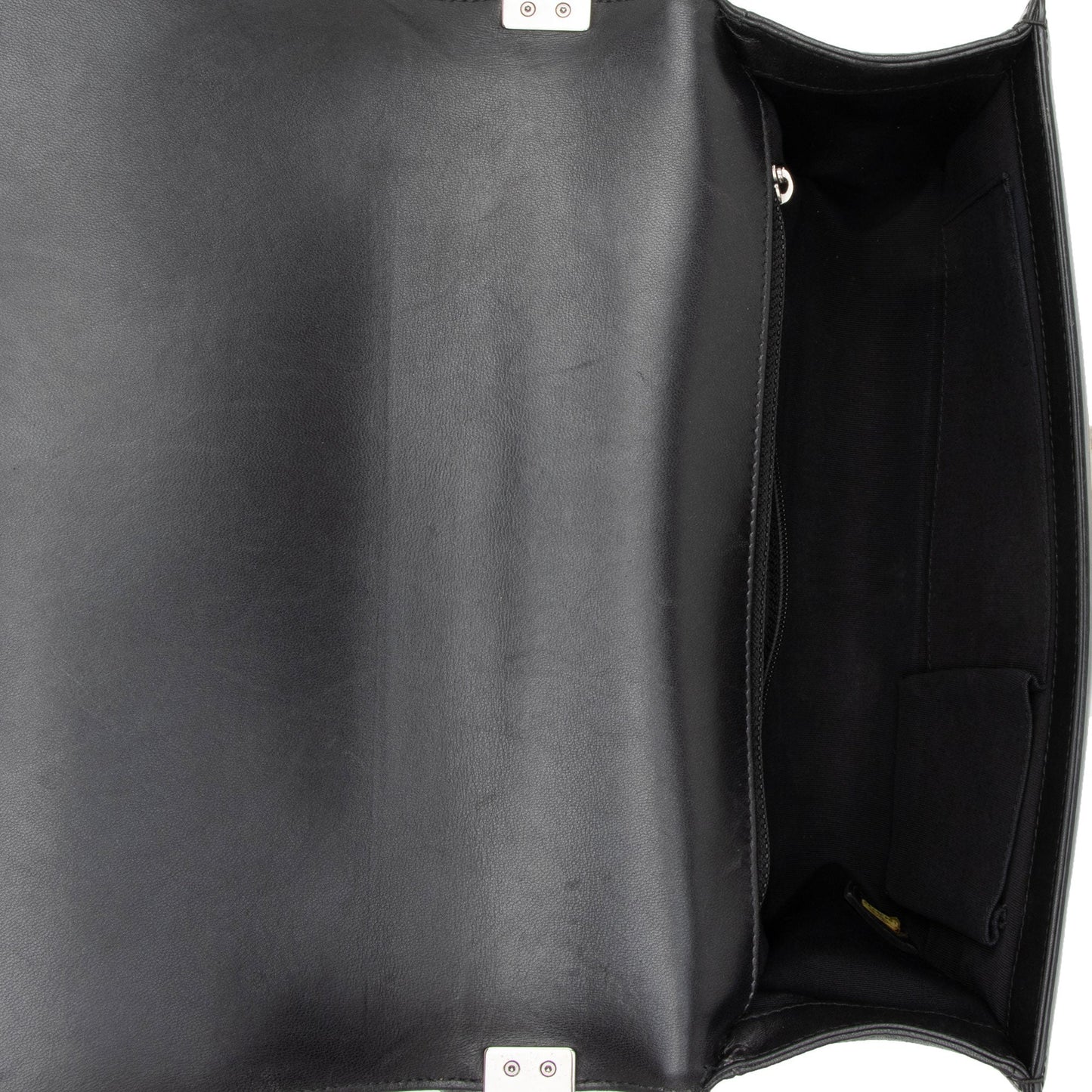 Chanel Patent Leather New Medium Boy Bag (SHF-IqsKqV)
