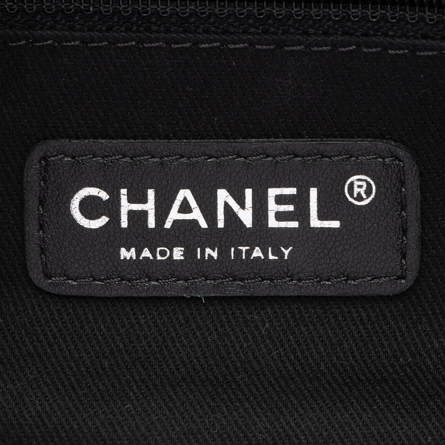 Chanel Patent Leather Timeless CC Chain Small Tote (SHF-xHTHtp)