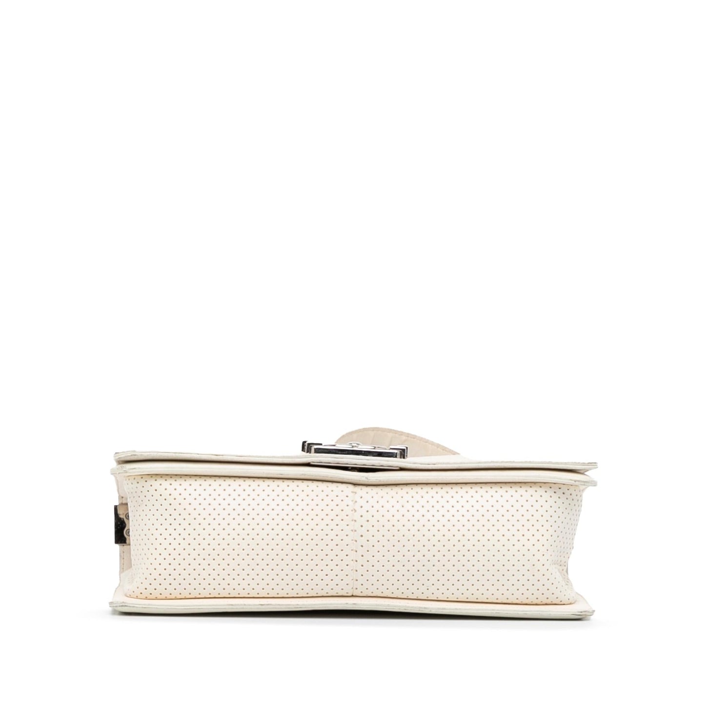 Chanel Perforated Lambskin Boy Flap (SHG-j0q4NI)