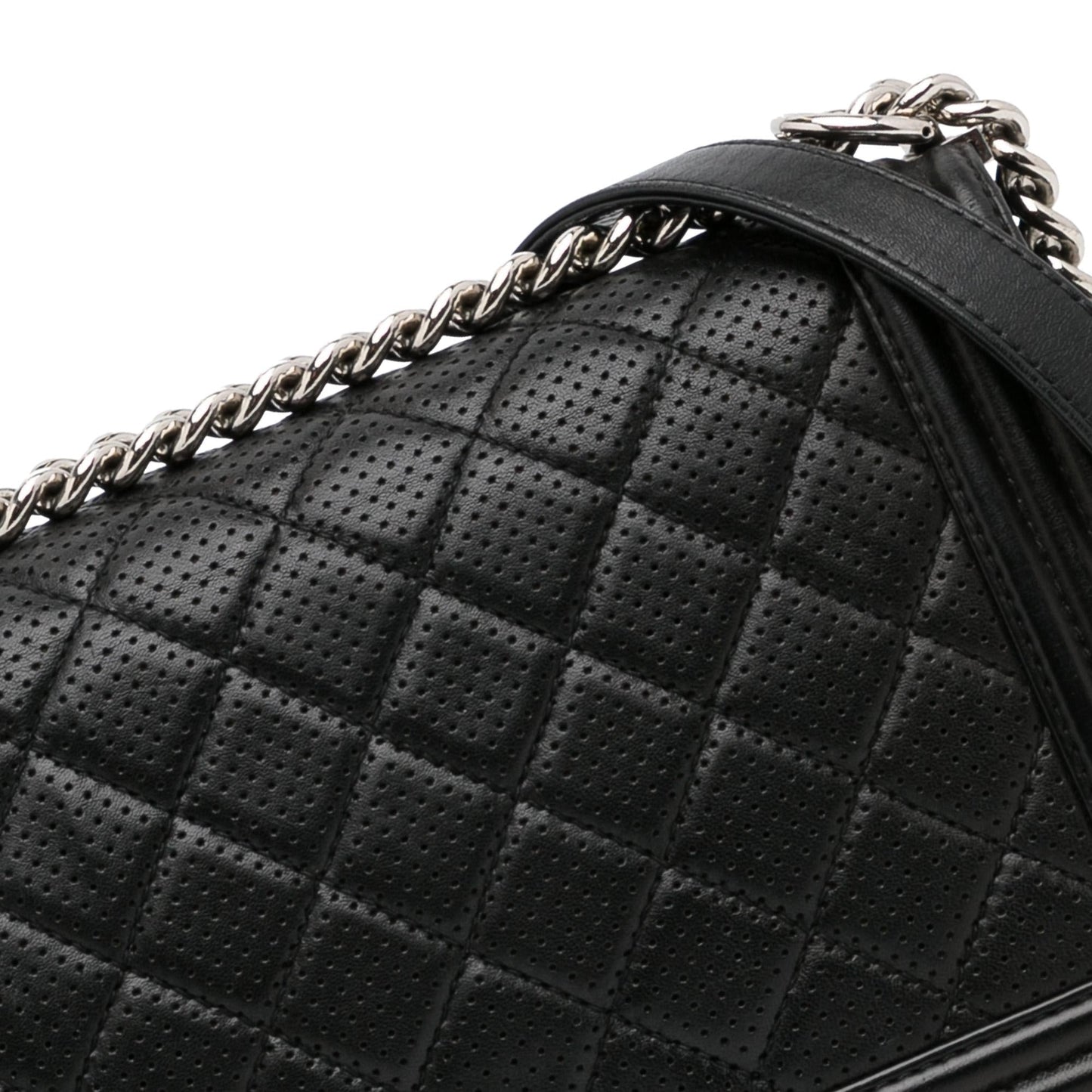 Chanel Perforated Lambskin Boy Flap (SHG-5uI7Qu)