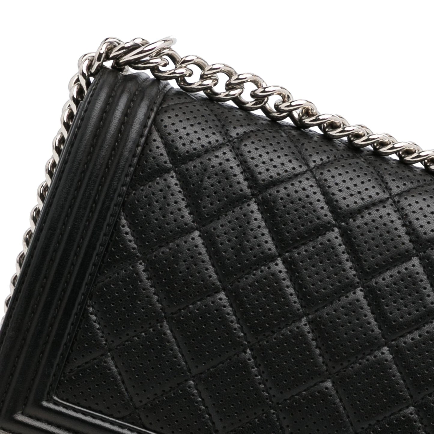 Chanel Perforated Lambskin Boy Flap (SHG-5uI7Qu)