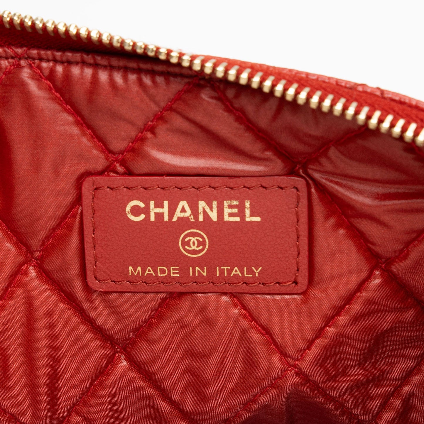 Chanel Quilted Caviar Leather Medium O-Case (SHF-AsHaeD)