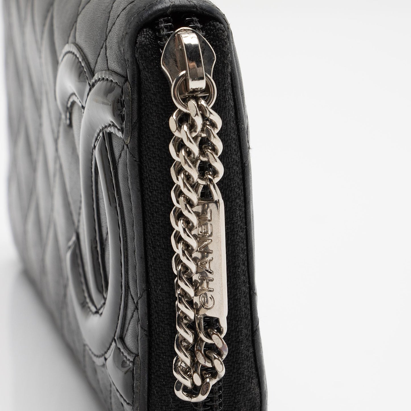Chanel Quilted Lambskin Ligne Cambon Zip Around Wallet (SHF-zKBMJT)