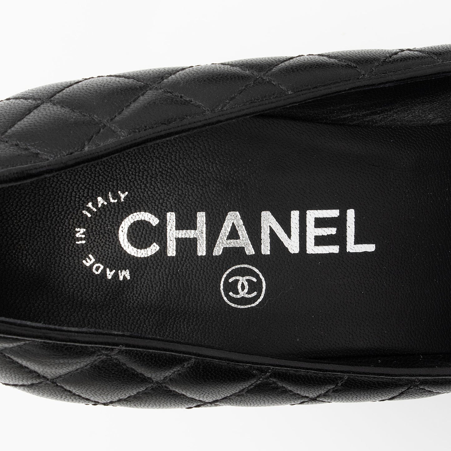 Chanel Quilted Leather CC Cap Toe Platform Pumps - Size 9.5 / 39.5 (SHF-5kGom3)