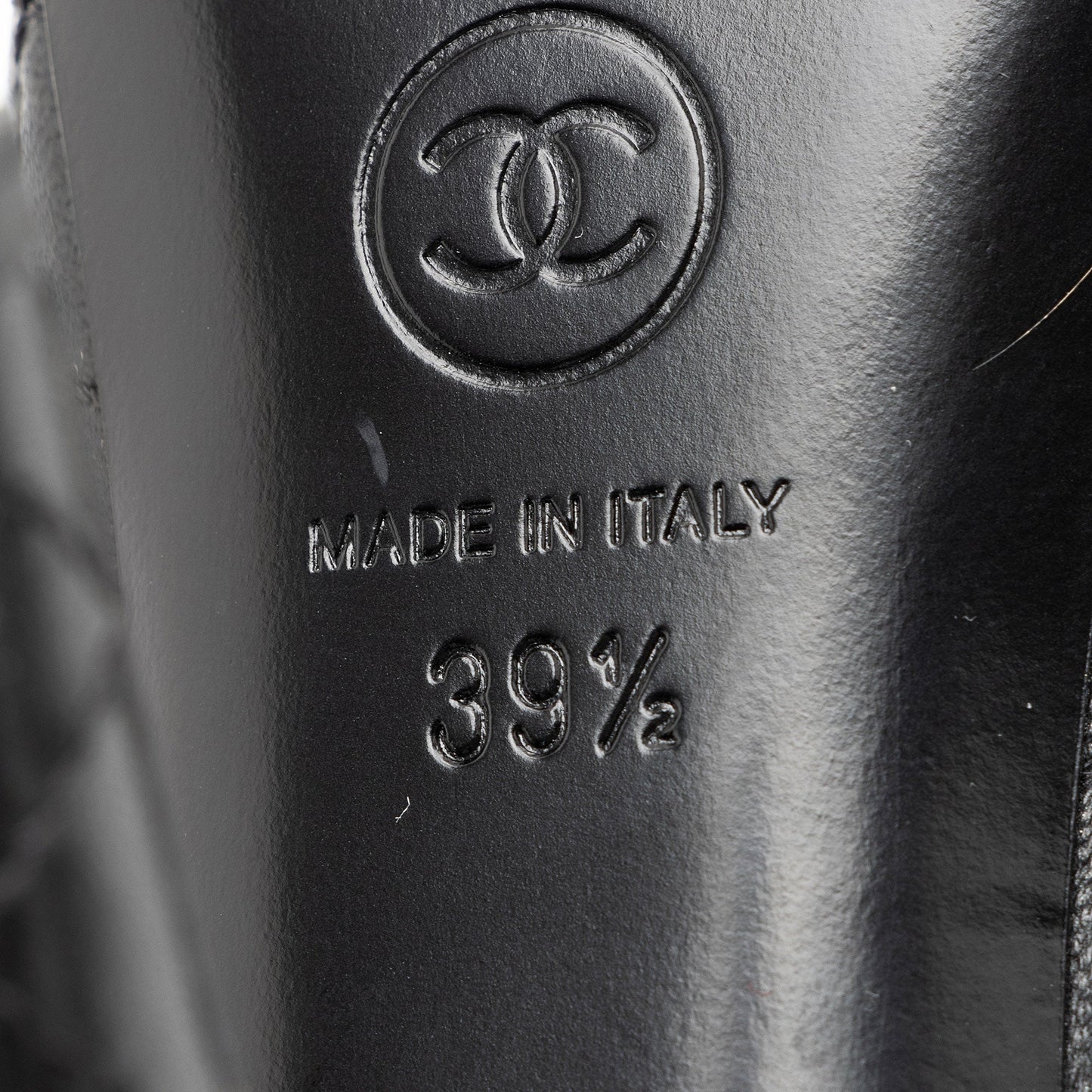 Chanel Quilted Leather CC Cap Toe Platform Pumps - Size 9.5 / 39.5 (SHF-5kGom3)