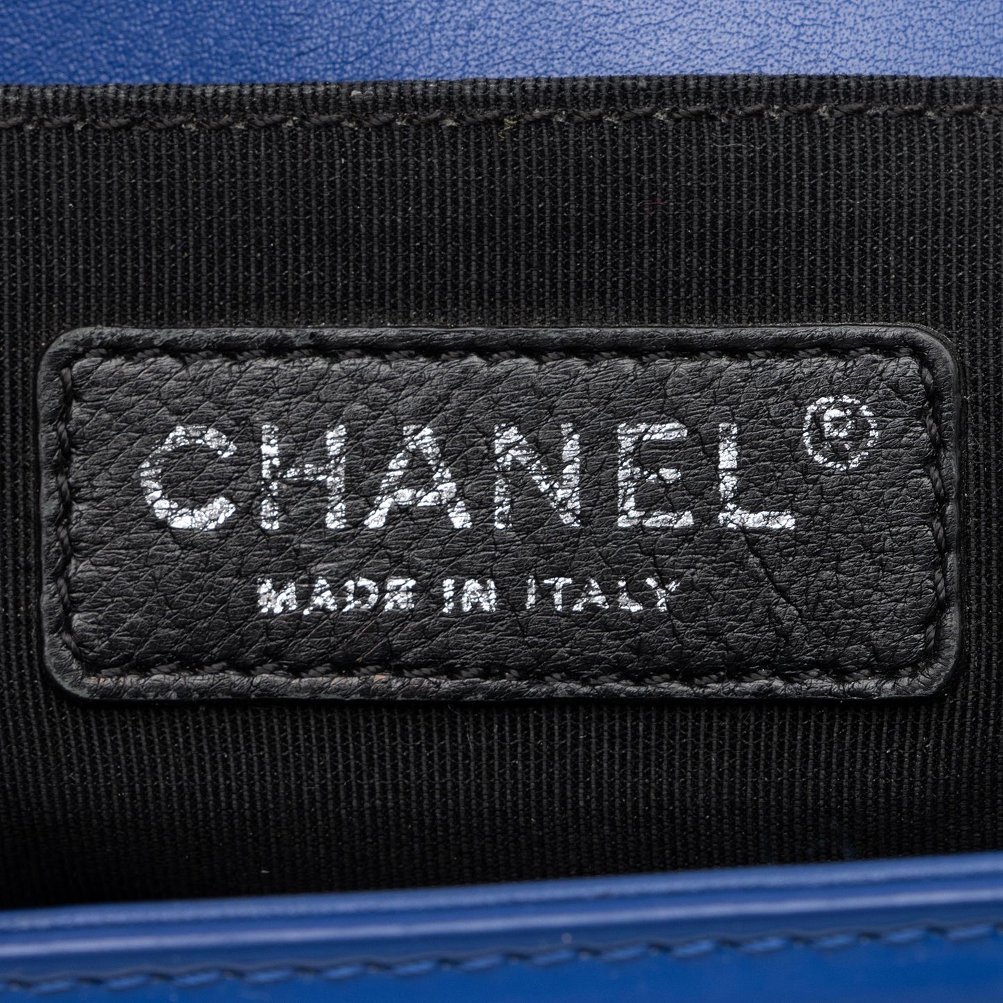 Chanel Patent Leather Plexiglass Medium Boy Bag (SHF-23613)