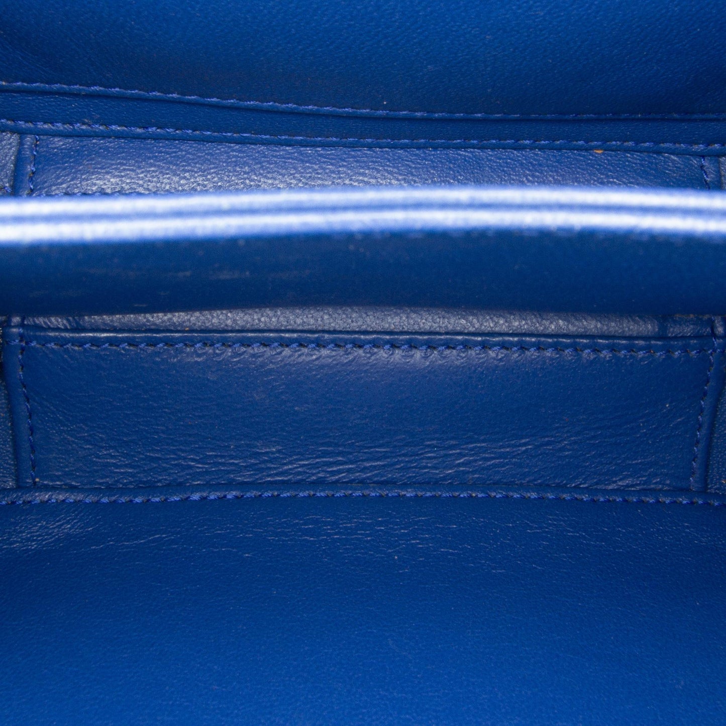 Chanel Small Caviar CC Filigree Vanity Bag (SHG-Drcmdn)