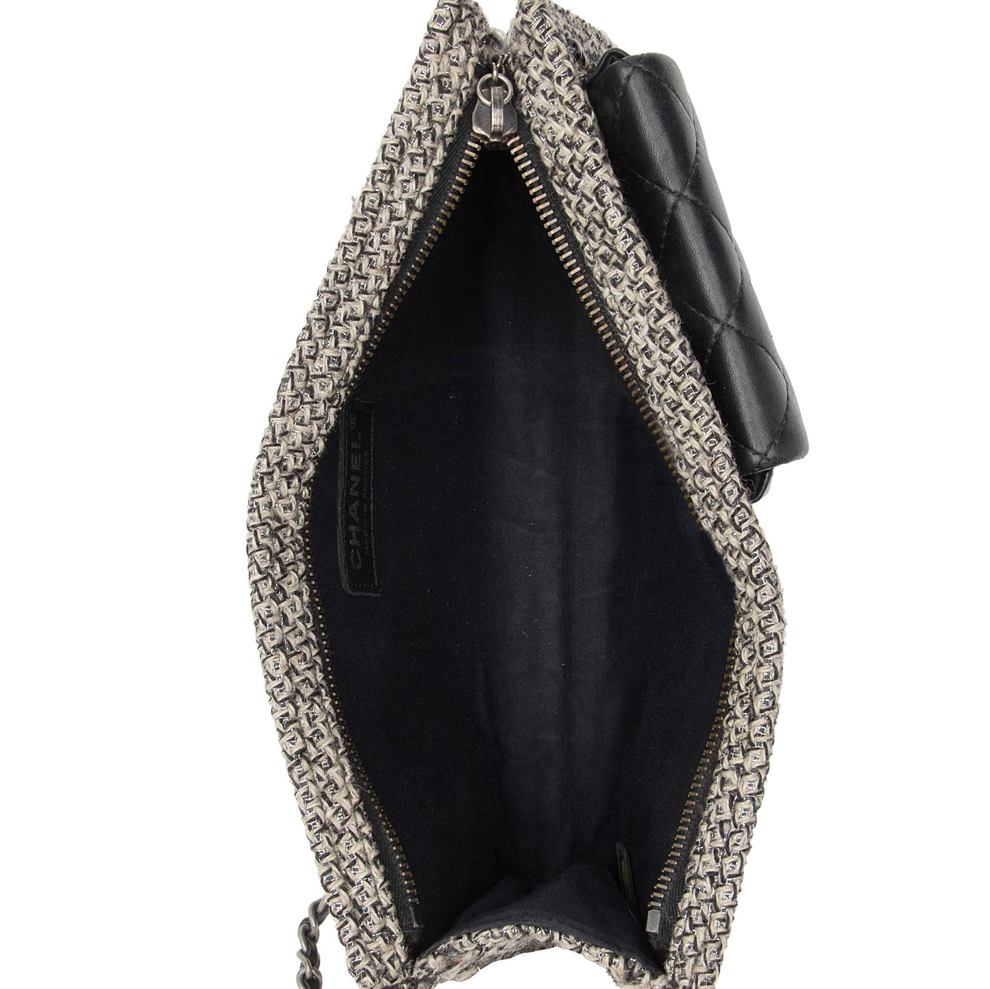 Chanel Tweed Lambskin CC Embellished Wrislet Clutch (SHF-1PtYF3)