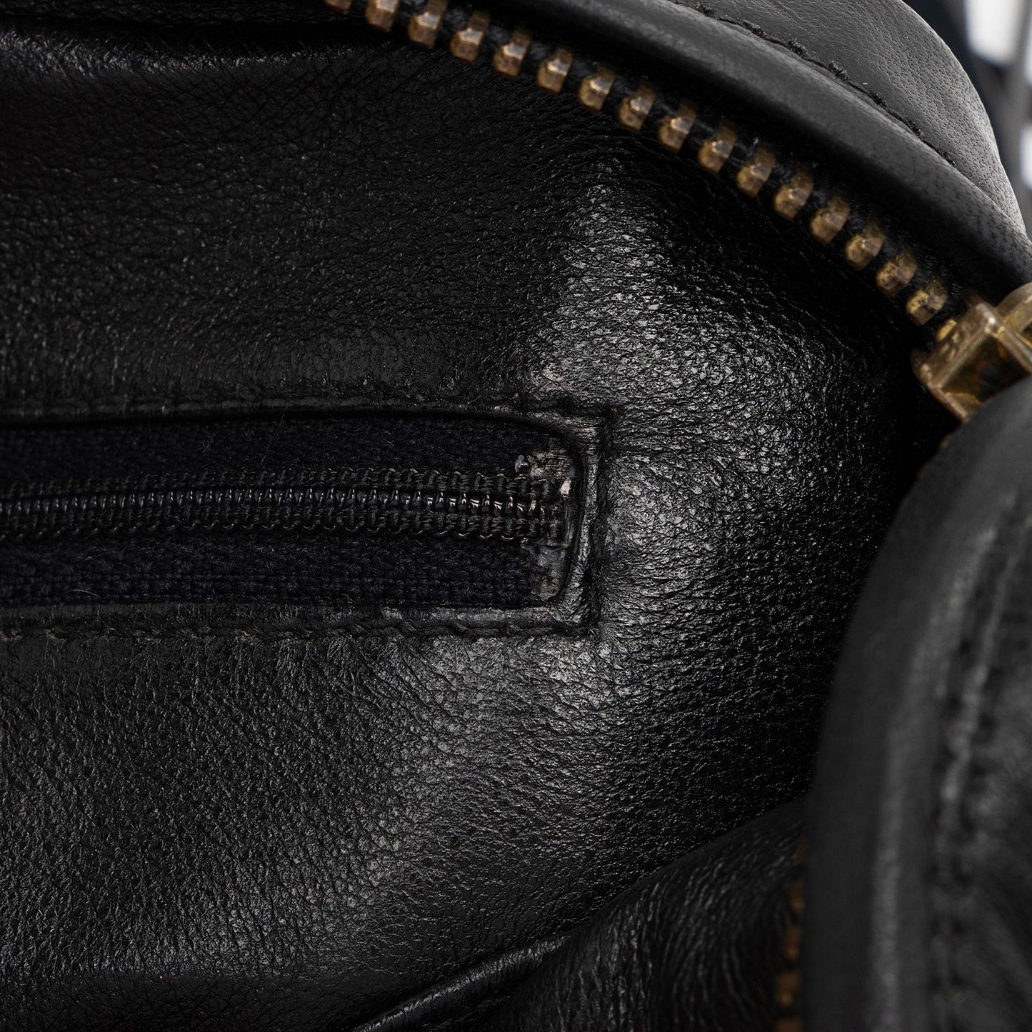 Chanel Vintage Lambskin Pocket Tassel Camera Bag (SHF-GQMWFS)