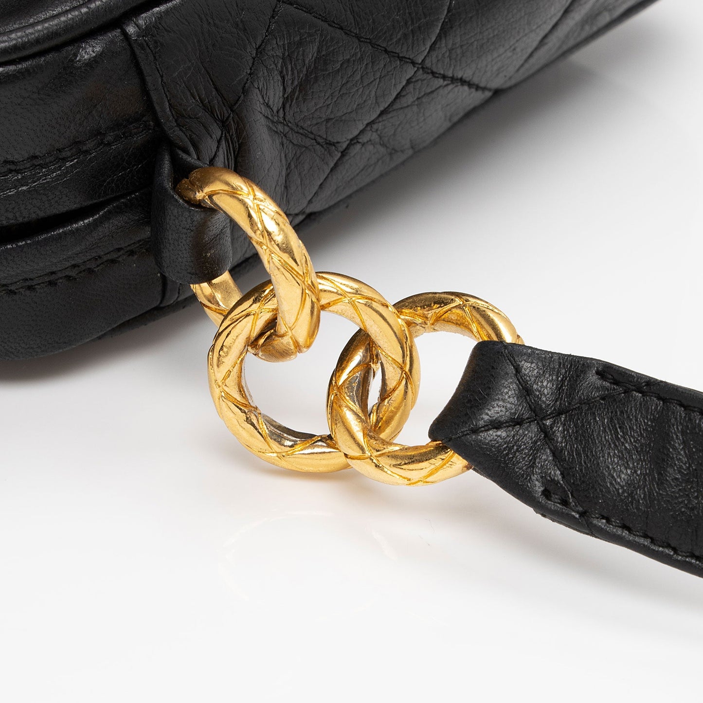 Chanel Vintage Lambskin Pocket Tassel Camera Bag (SHF-GQMWFS)