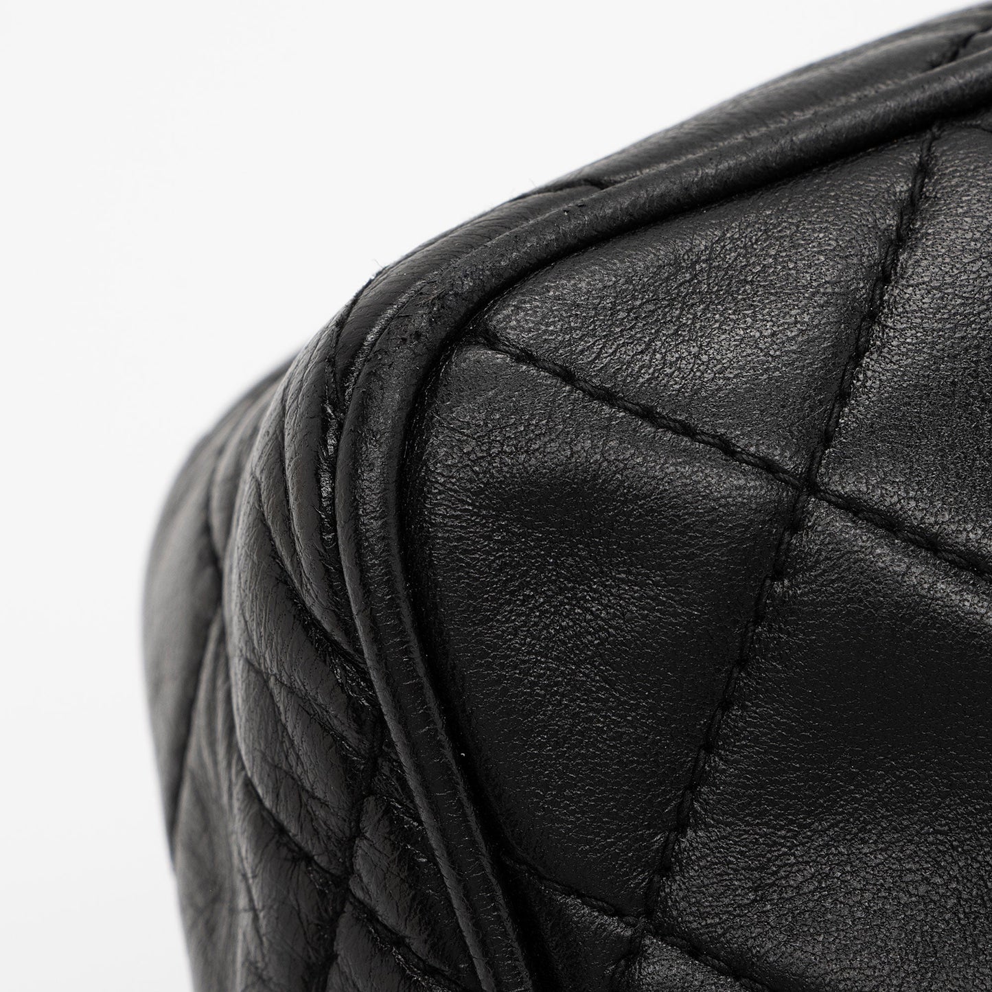 Chanel Vintage Lambskin Pocket Tassel Camera Bag (SHF-GQMWFS)