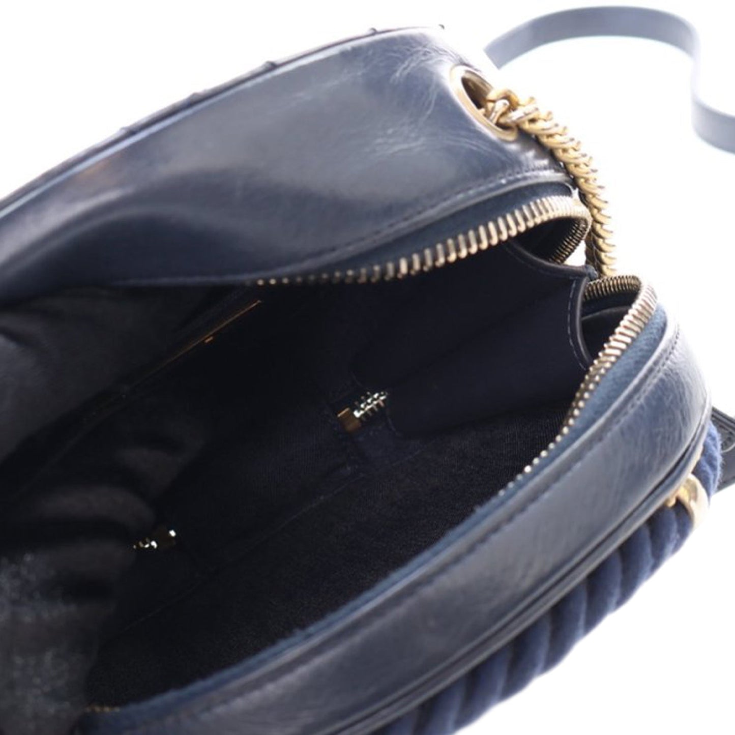 Blue Chanel Calfskin En Vogue Round Crossbody