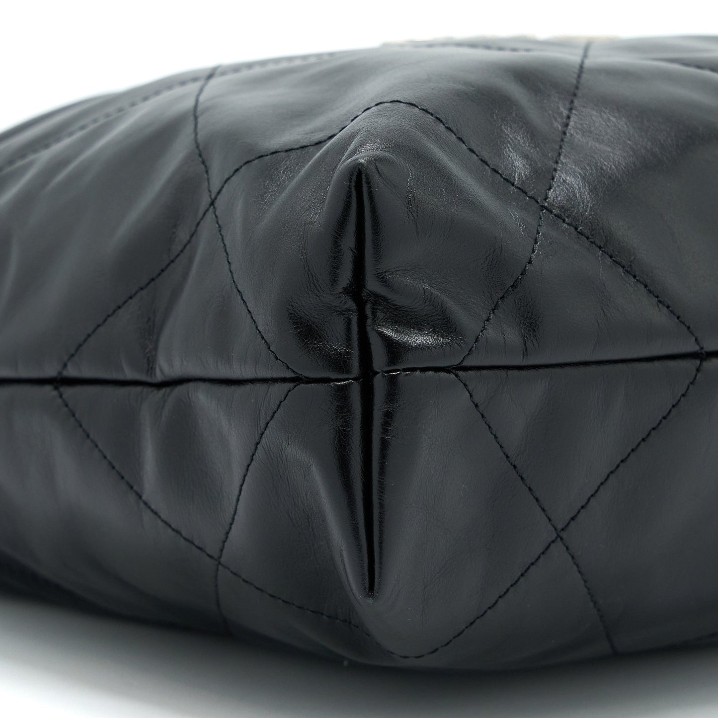 Chanel Small 22 Bag Calfskin Black SHW(Microchip)