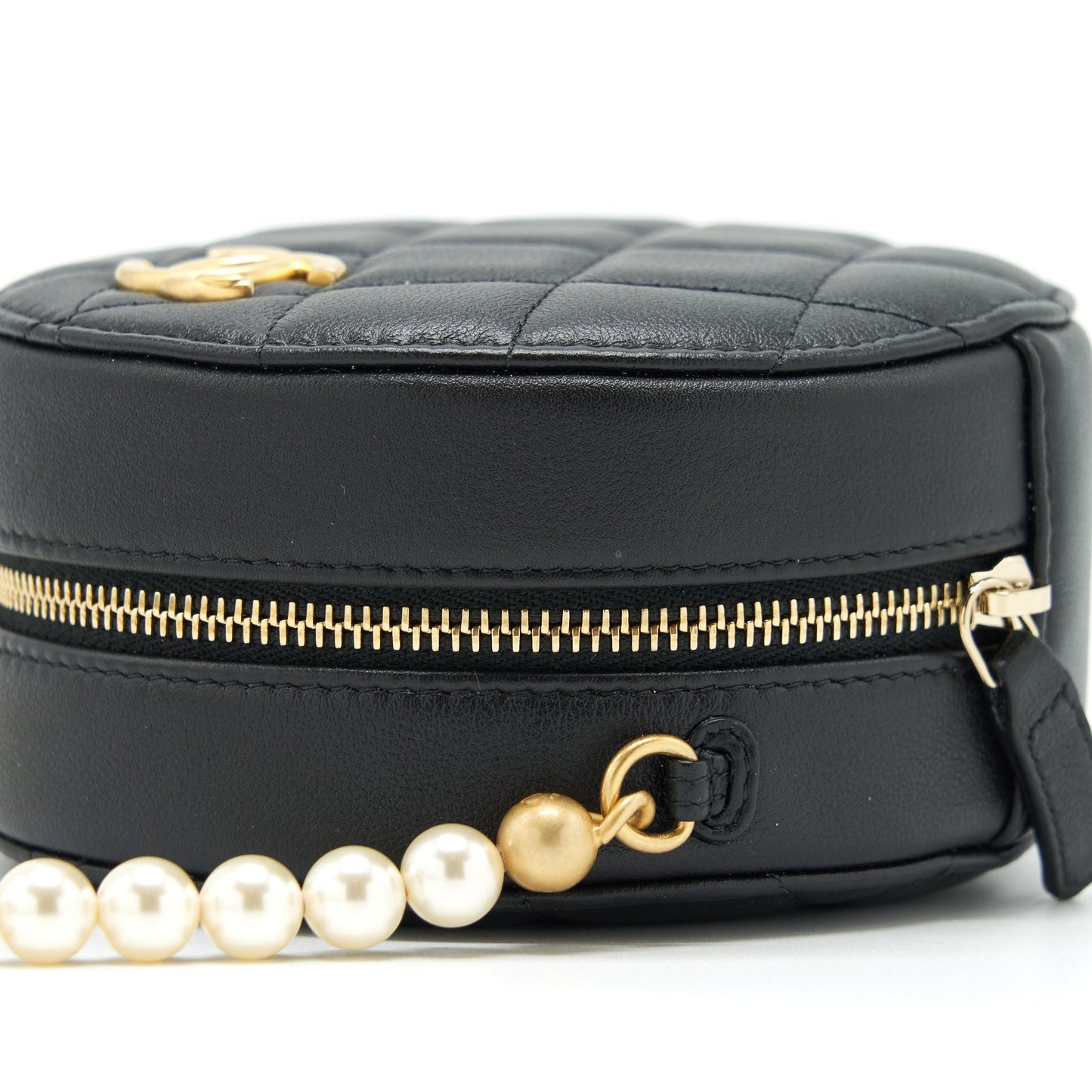 Chanel Pearl Round Clutch With Chain Calfskin Black GHW