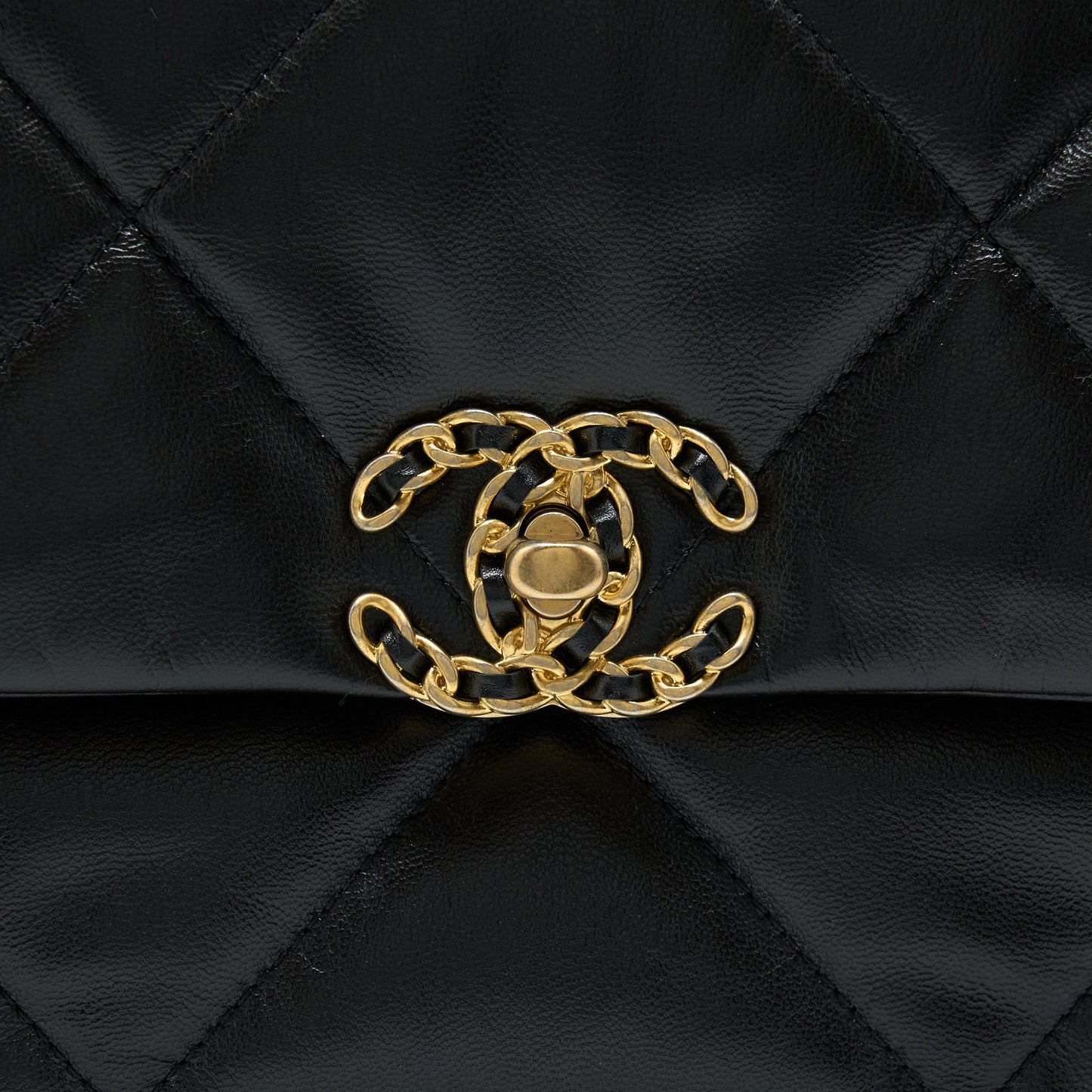 Chanel Medium 19 Bag Goatskin Black With Multicolour Hardware